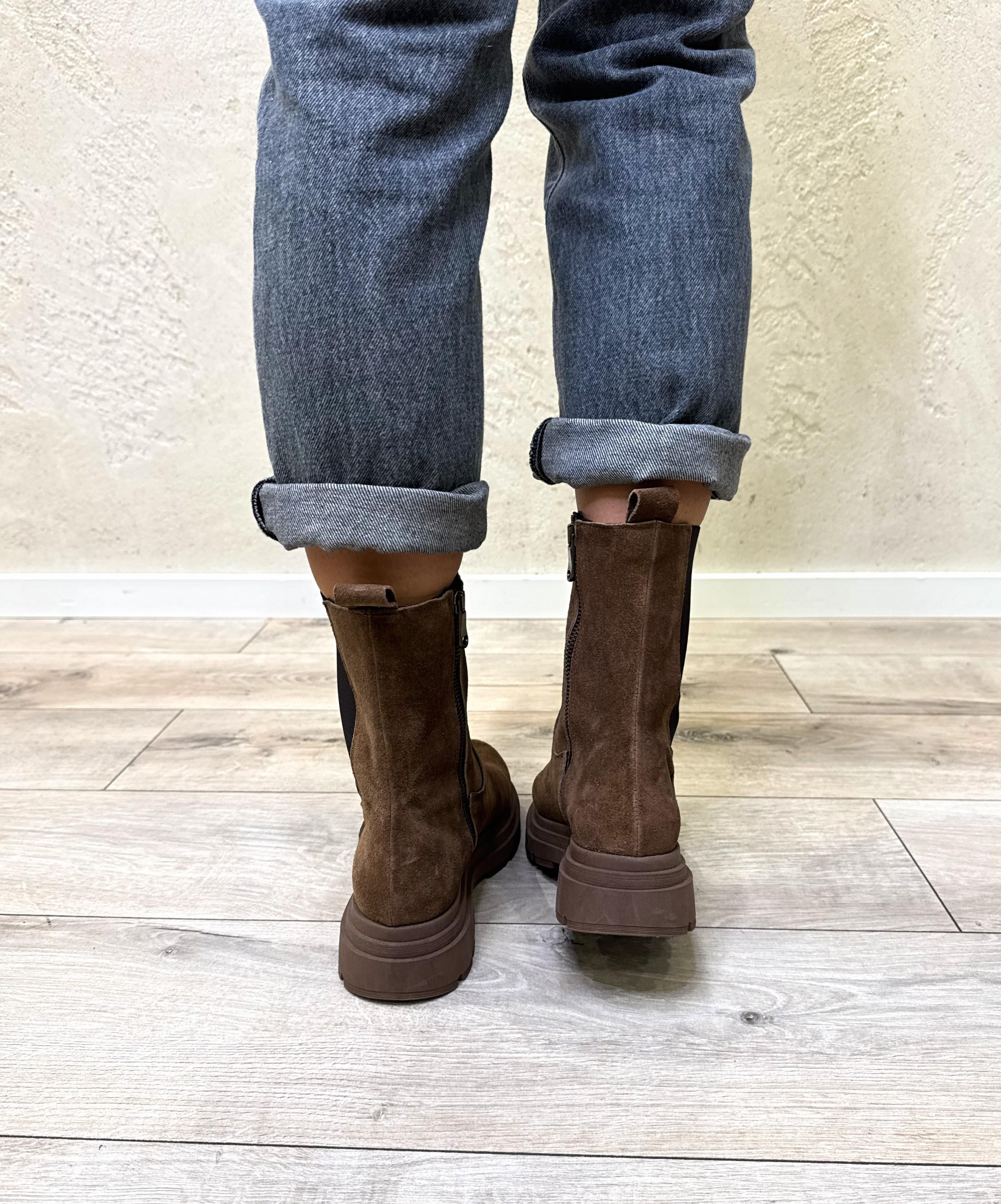 boots in vera pelle con banda elastica e zip interna BF07 CASTAGNO DIVINE FOLLIE 