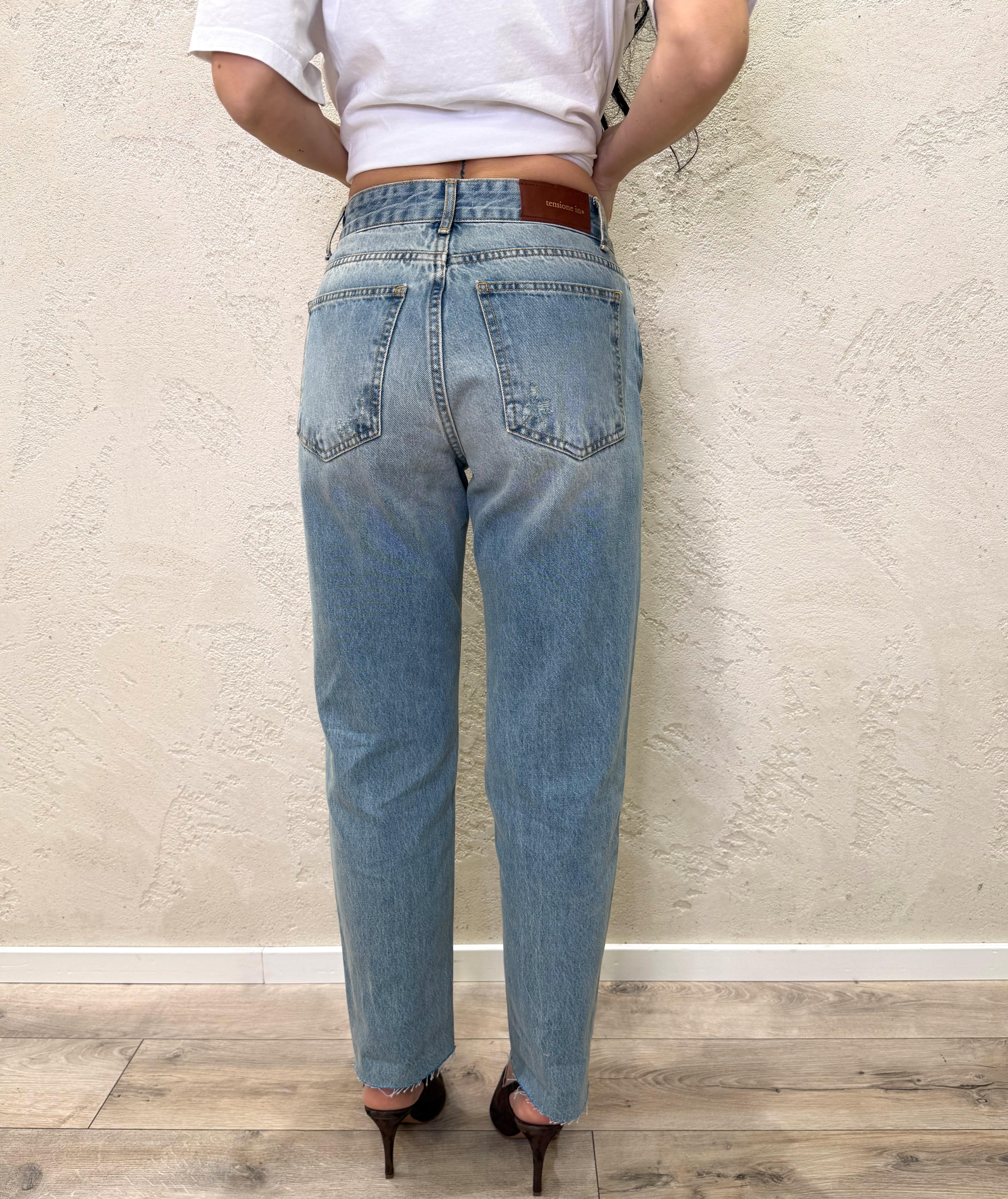 jeans a gamba dritta effetto vintage con rotture CJ12727 DENIM CHIARO TENSIONE IN 