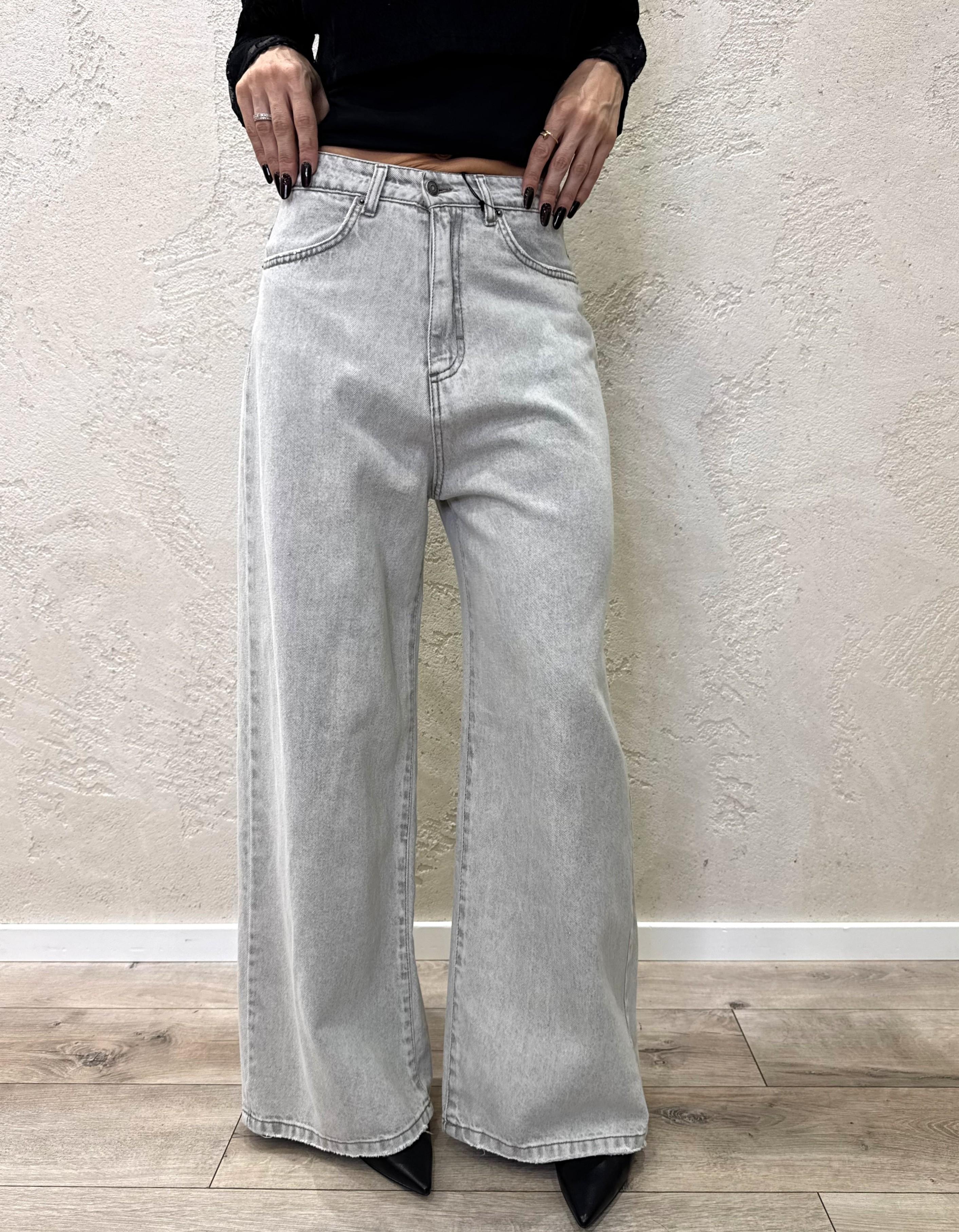 jeans modello giusi a palazzo GIUSI-GRIS GHIACCIO TENSIONE IN 