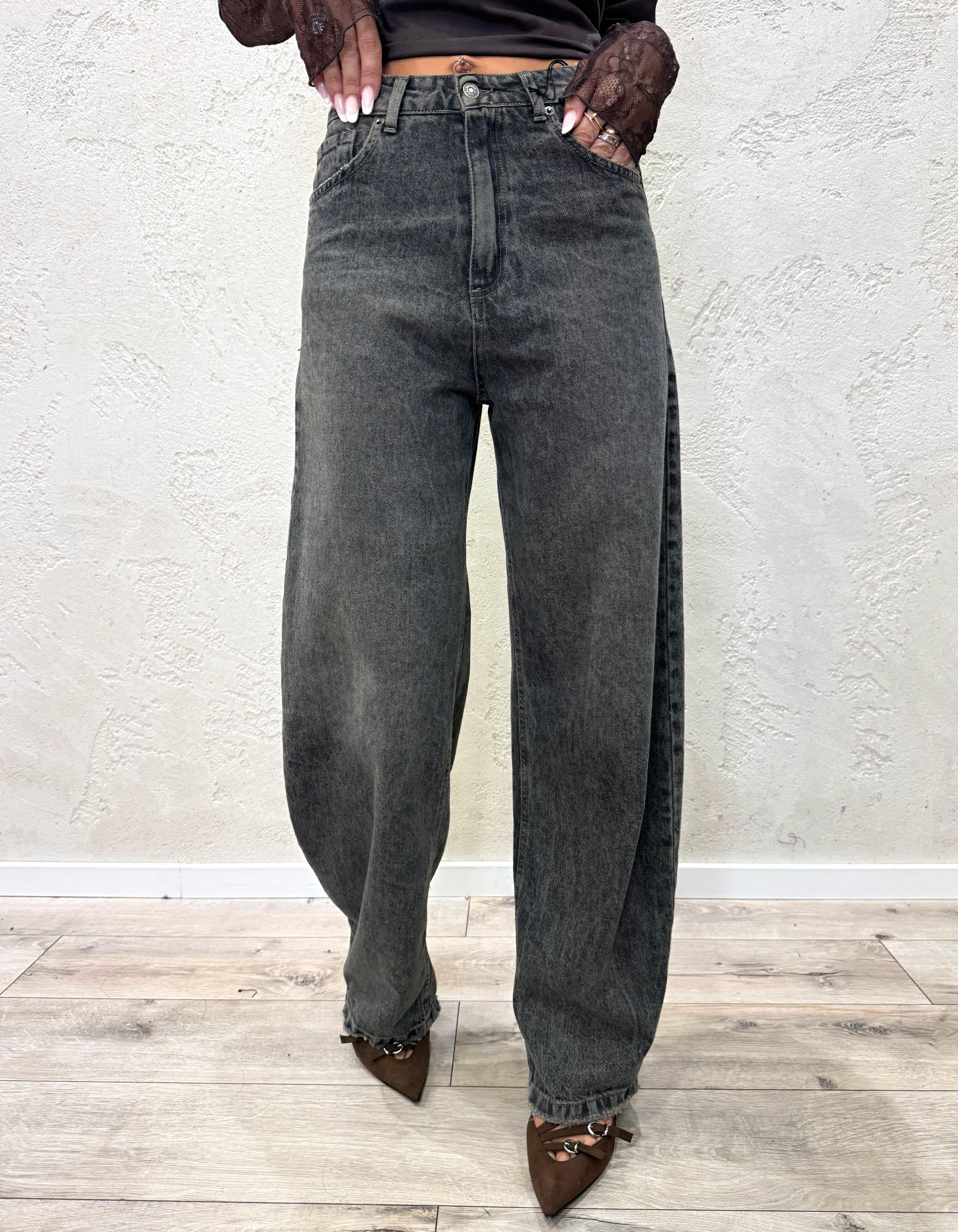 jeans modello balloon a vita alta without noir WITHOUT-NOIR NEROSLAVATO TENSIONE IN 