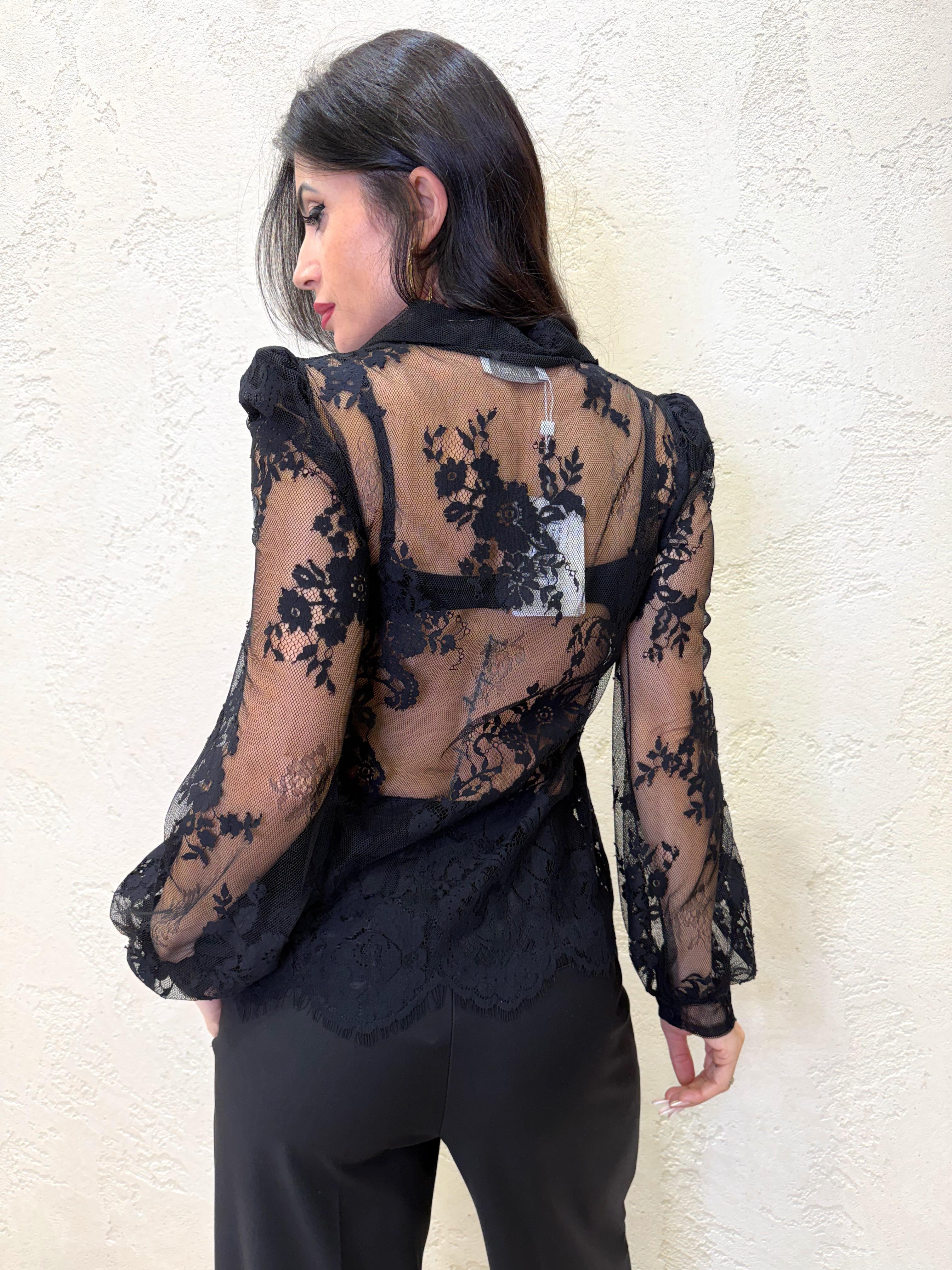 camicia inppizzo con dettaglio rouge W25CC22 NERO MOTEL 