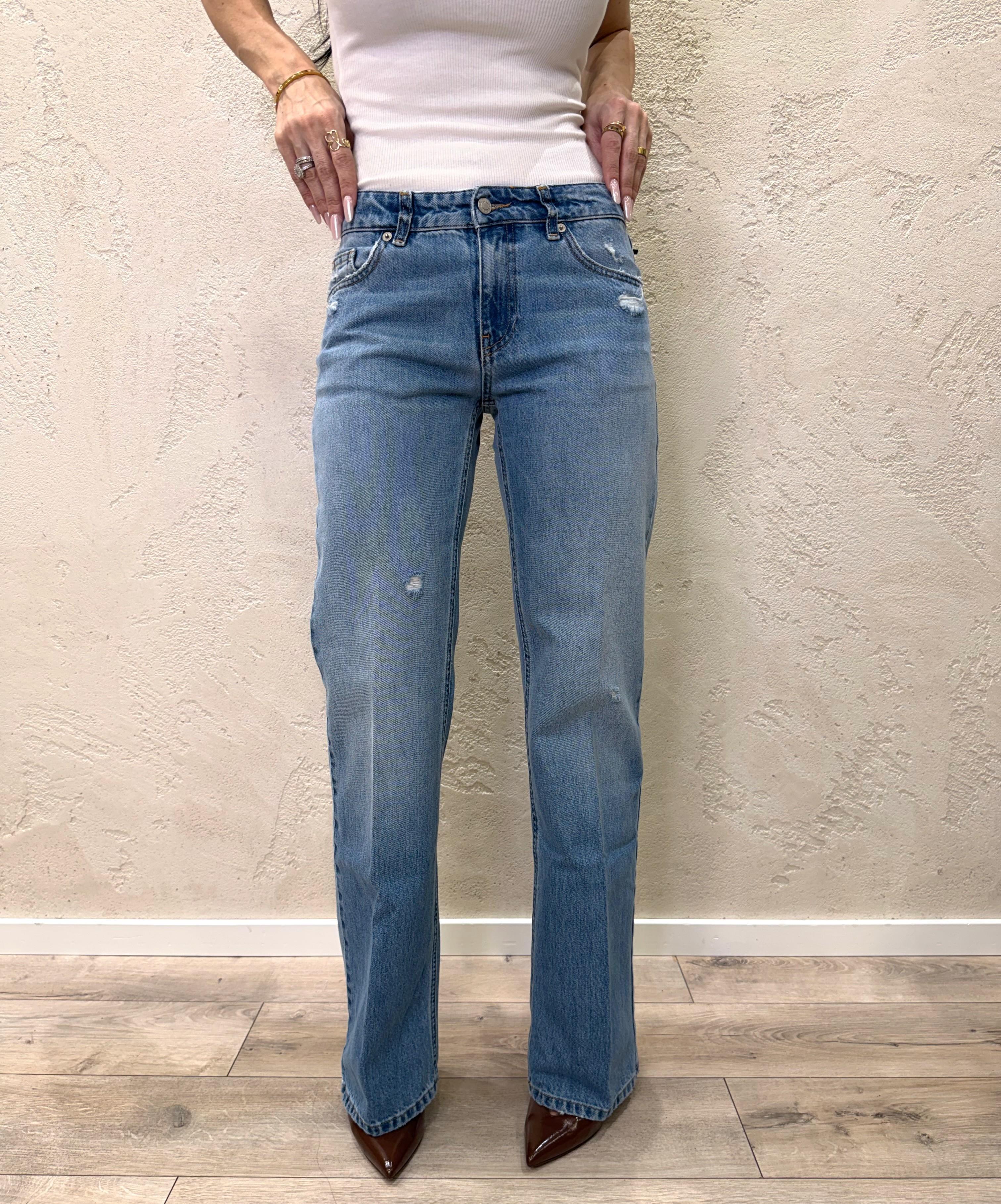 jeans modello basma a gamba dritta DAB5093 DENIM VICOLO 