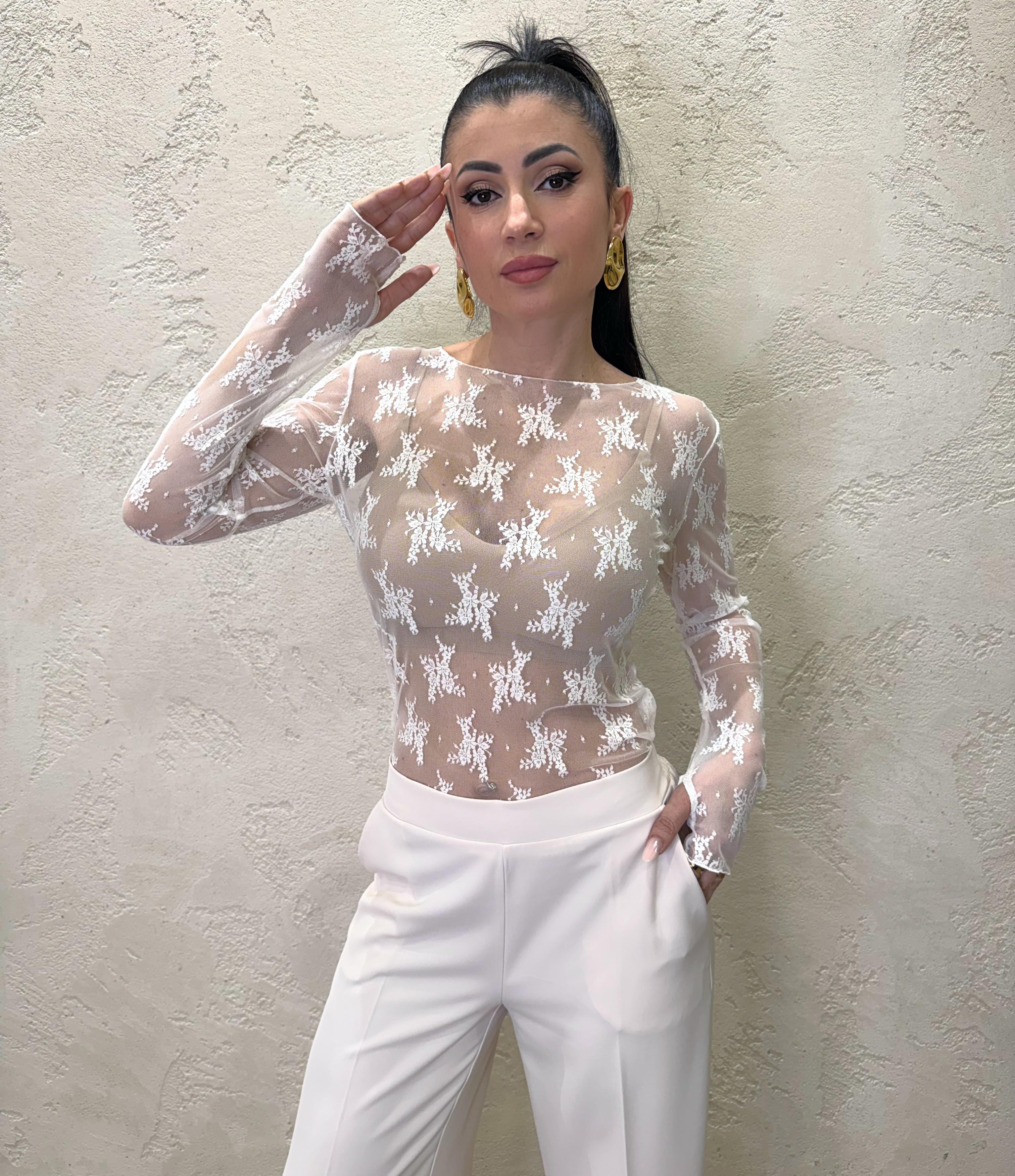maglia in pizzo con scollo a barca e manicotti 10997 CREMA SUSY MIX 