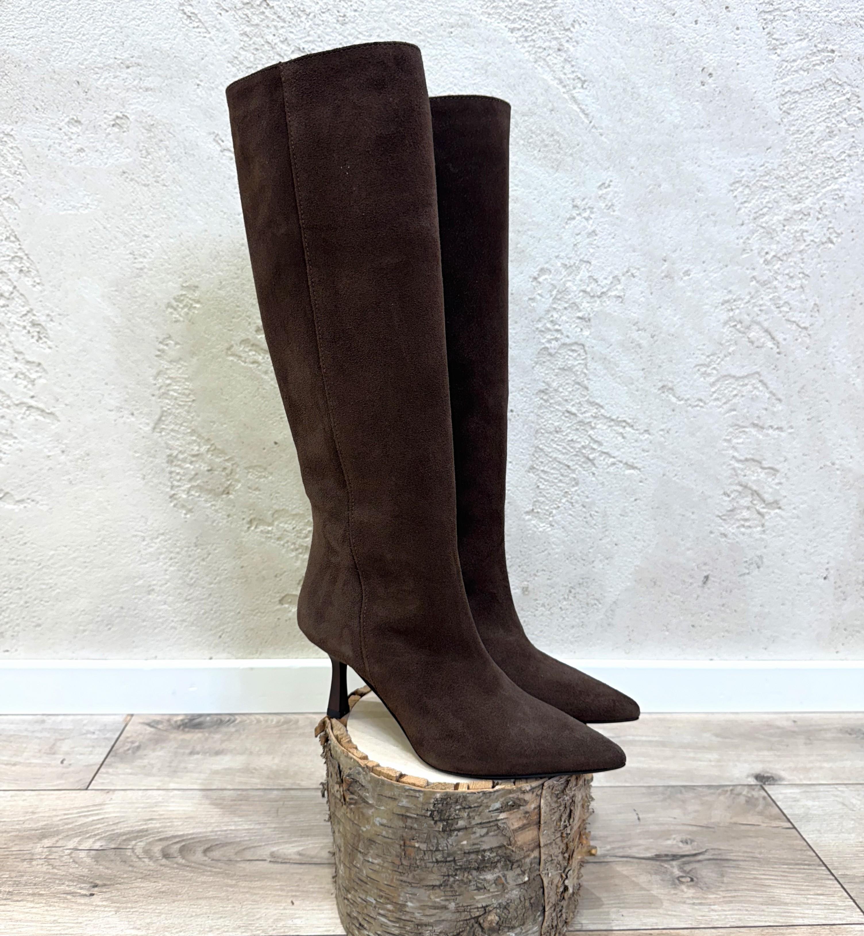 stivale a punta in comoscio con tacco kitten AT7102 MORO OVYE' 