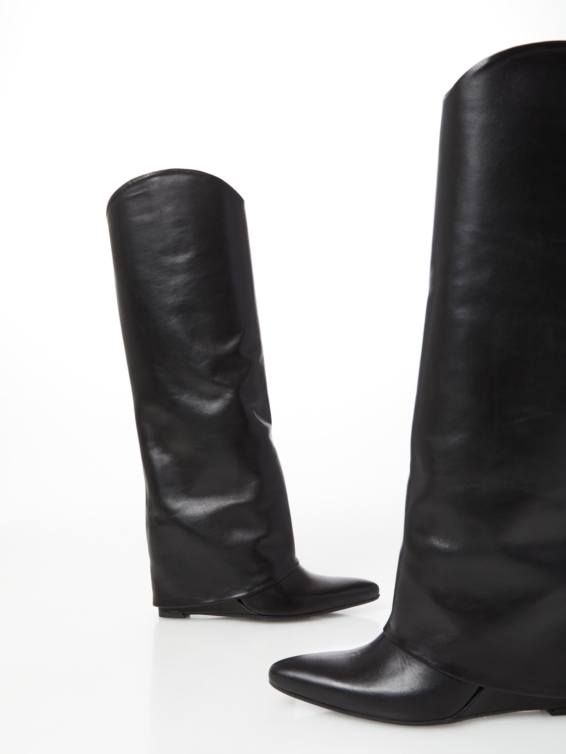 stivale alto con risvolto e rialzo interno STARIA150VIT NERO OVYE' 