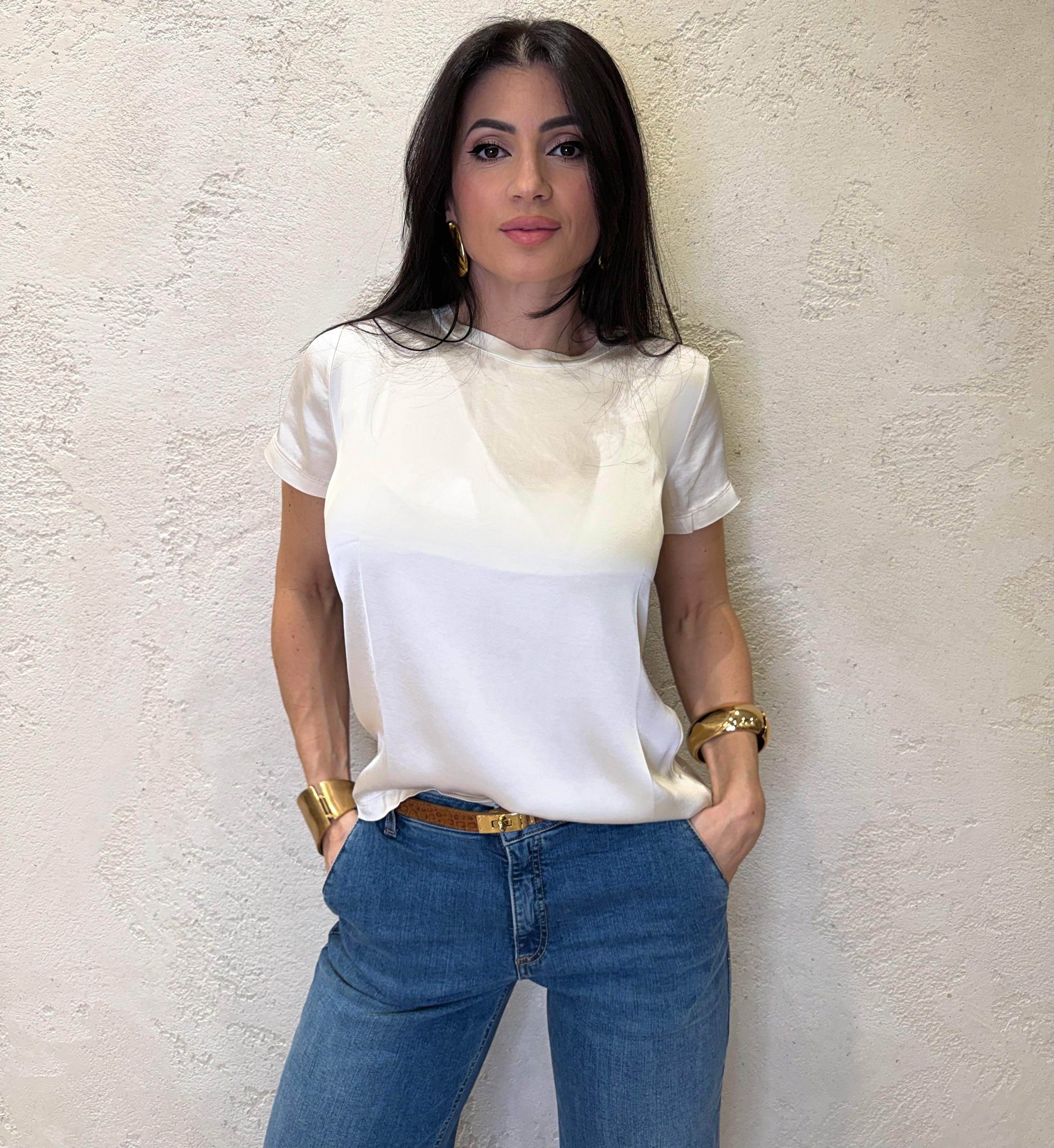 Blusa elasticizzata in satin 26FA705BU BURRO SUSY MIX 