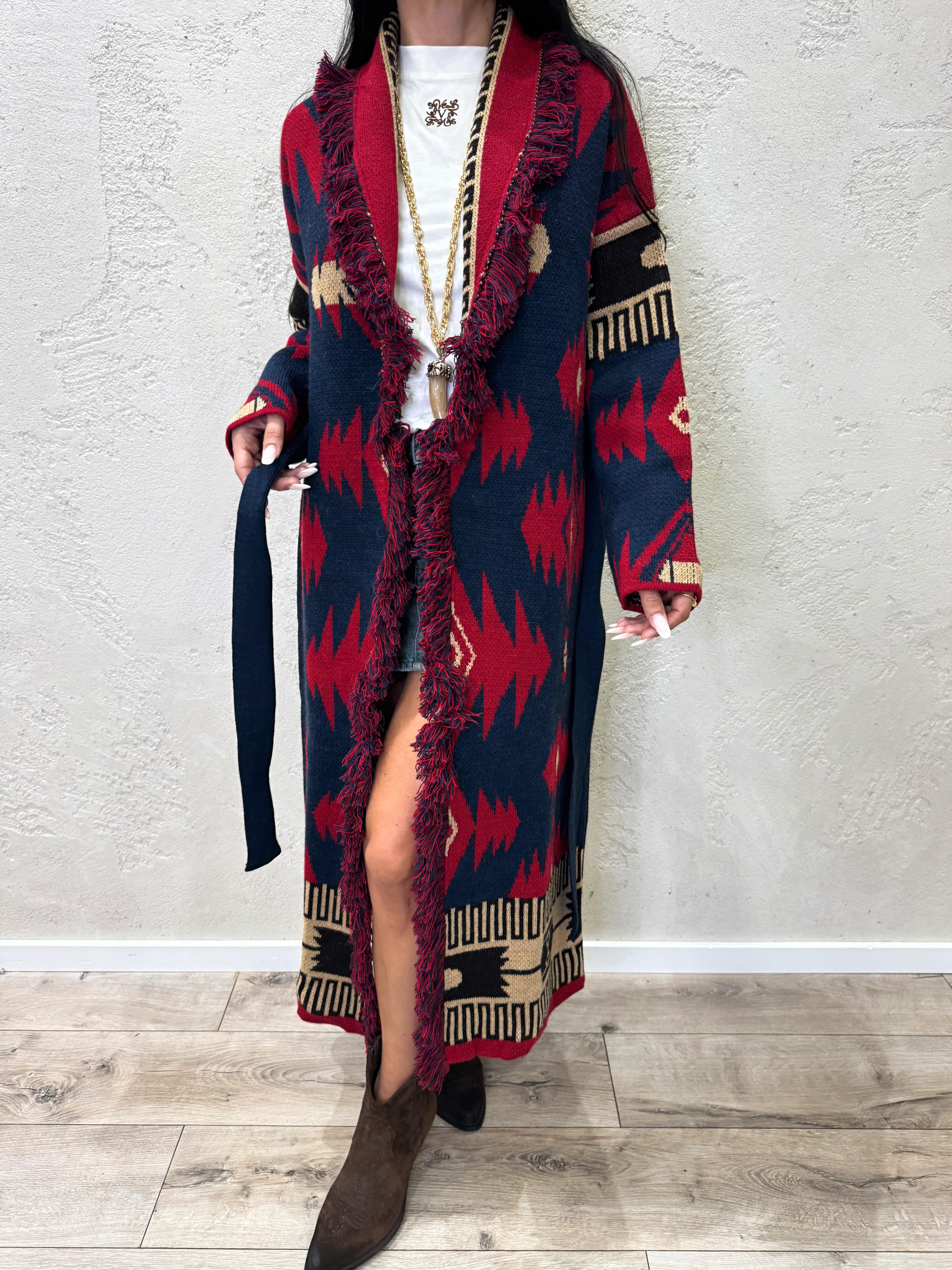 cardigan lungo in fantasia con frange in misto lana 77211F BLU/ROSSO VICOLO 