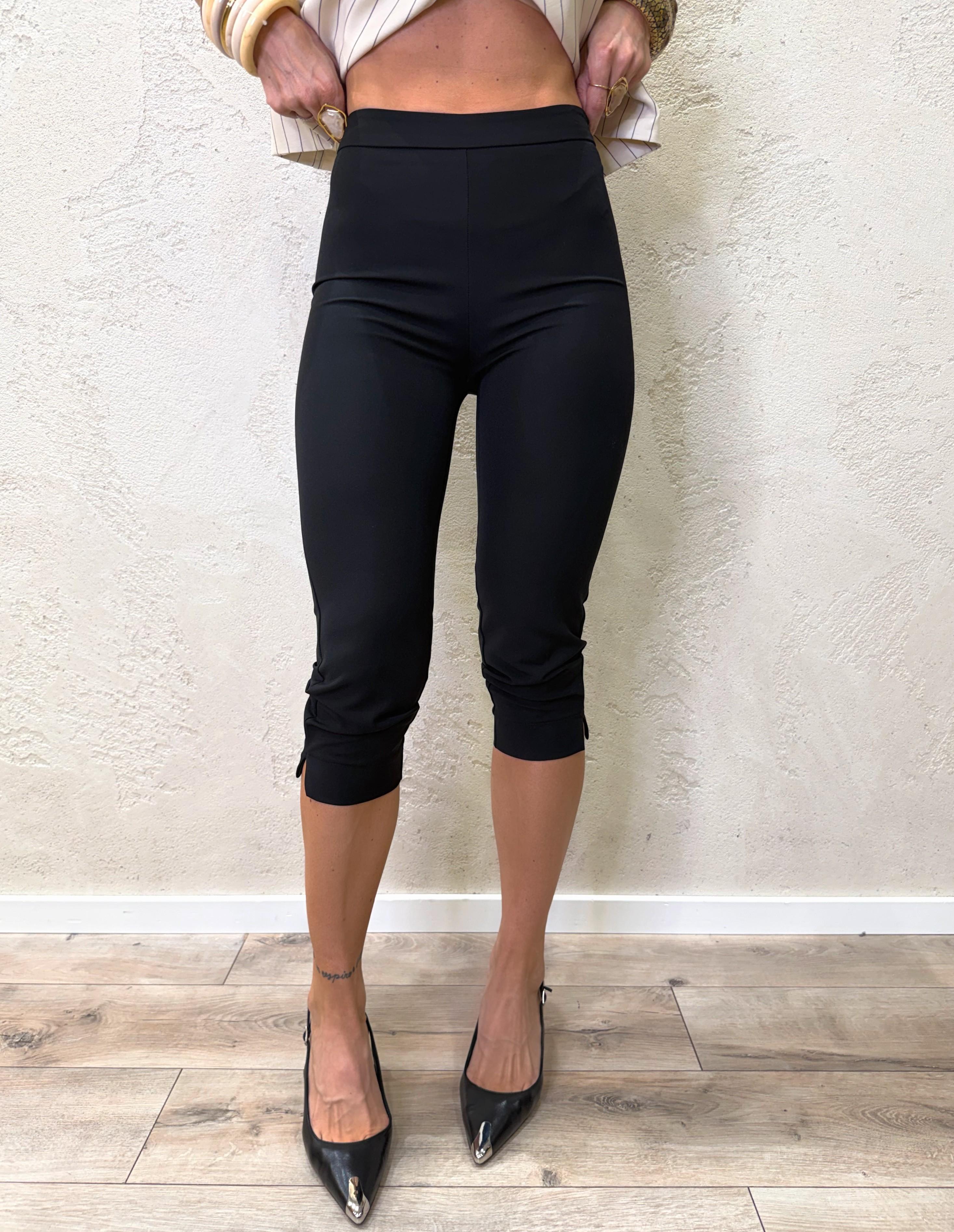 pantaloni capri in tessuto tecnico TAB2245 NERO VICOLO 