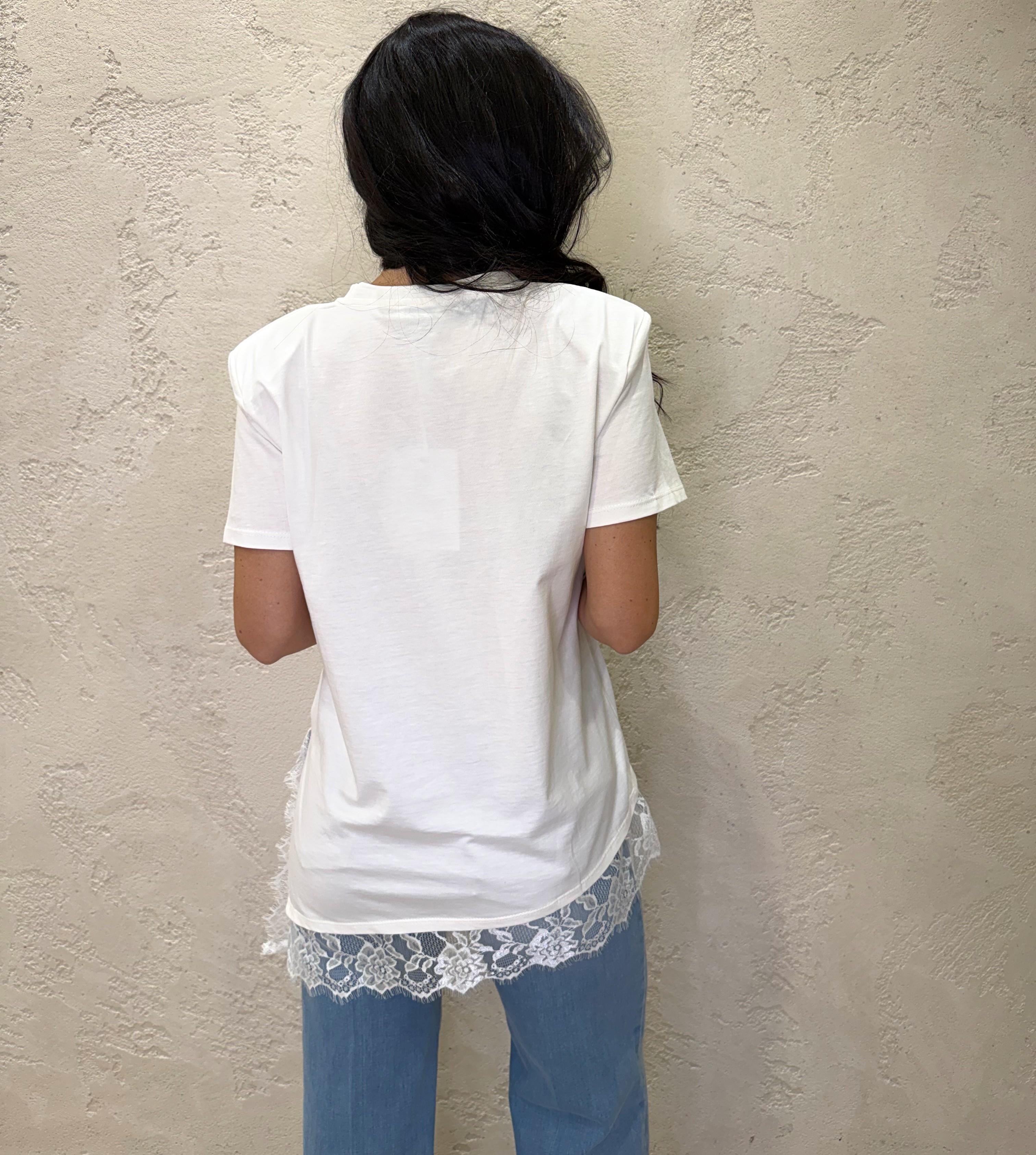 t-shirt asimmetrica con inserto in pizzo e spalline rinforzate 12054 LATTE SUSY MIX 