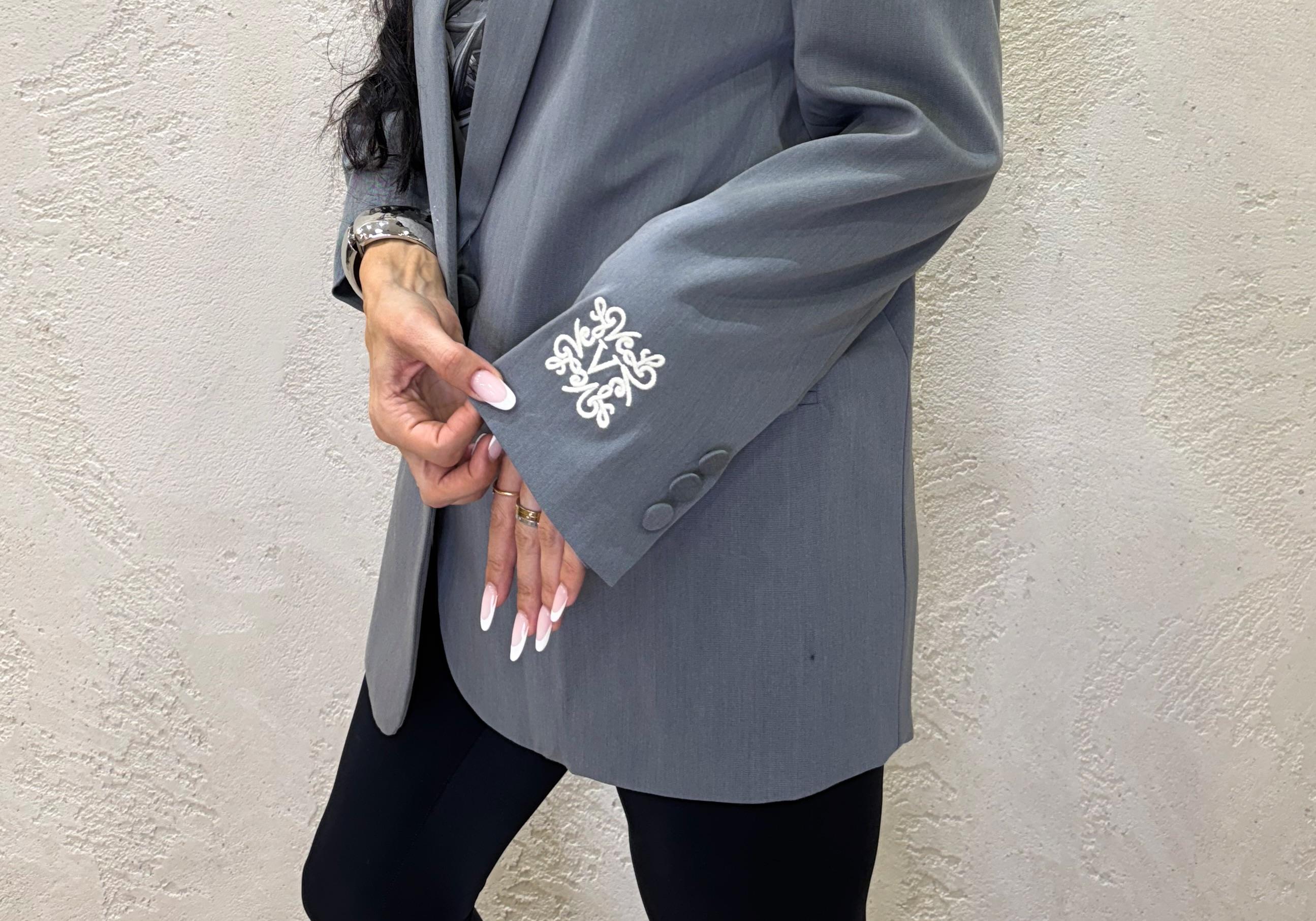 blazer over con ricamo sulla manica RF0235 GRIGIO VICOLO 