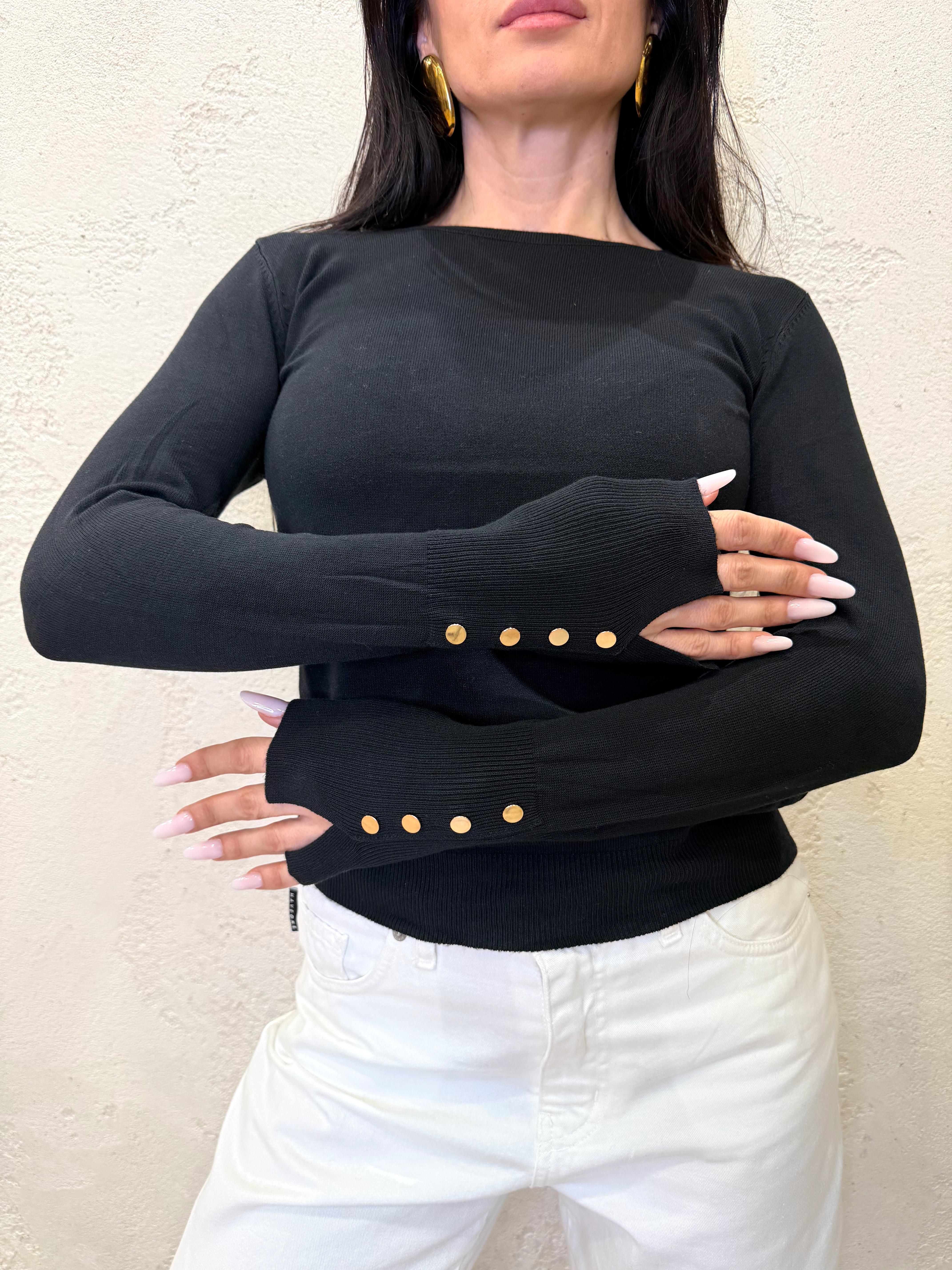 maglia basica con dettaglio bottoncini su polso MAGLIABOTTONCINI NERO ELEVI 