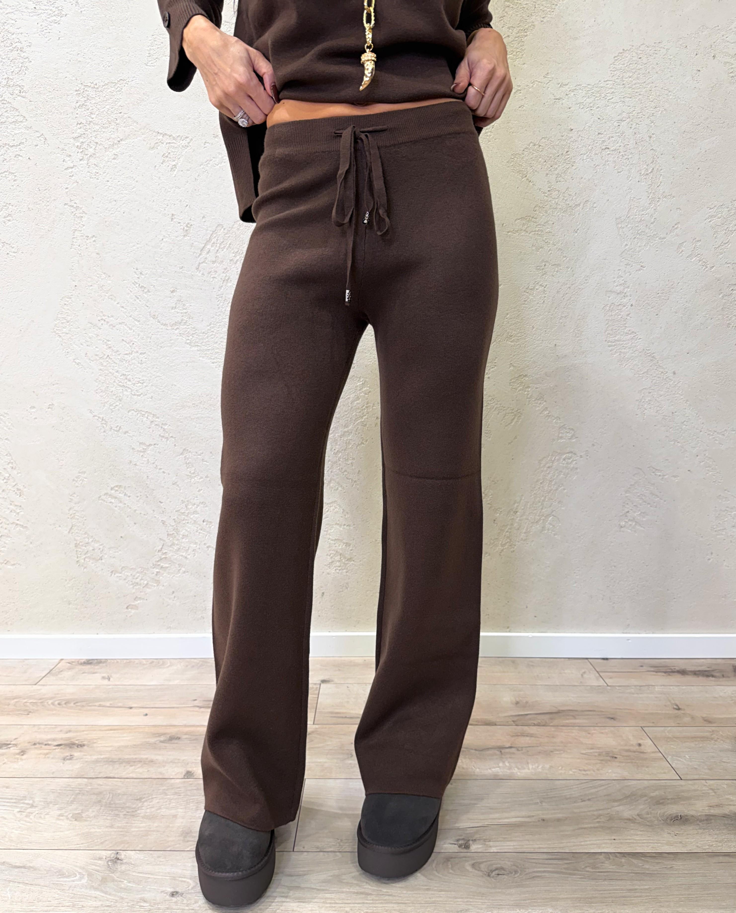 completo in maglia pull con scollo a barchetta e pantalone  a gamba larga CMCBAR CIOCCOLATO ELEVI 