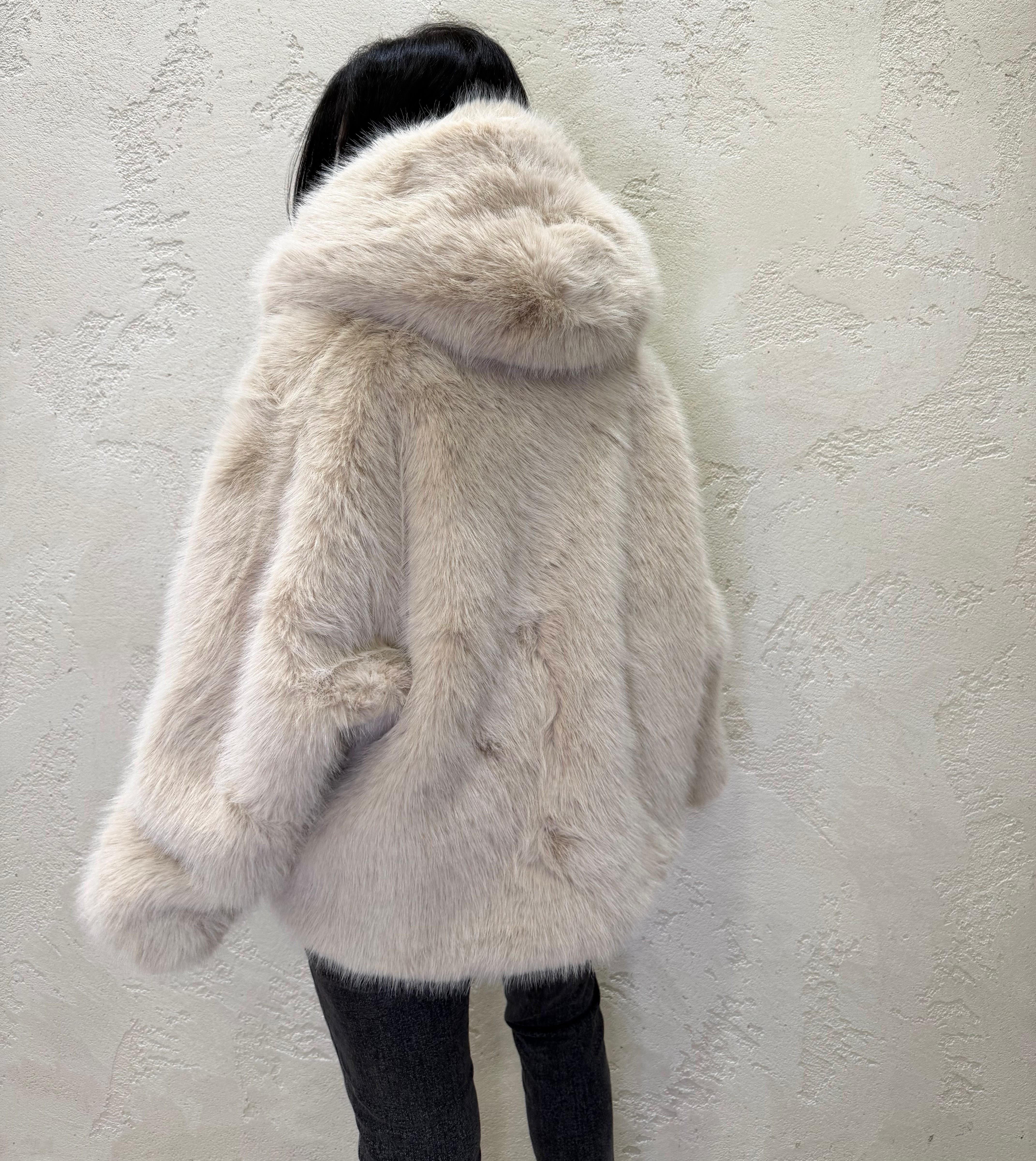 pelliccia con collo a rever e cappuccio PREVCAP BURRO ELEVI 