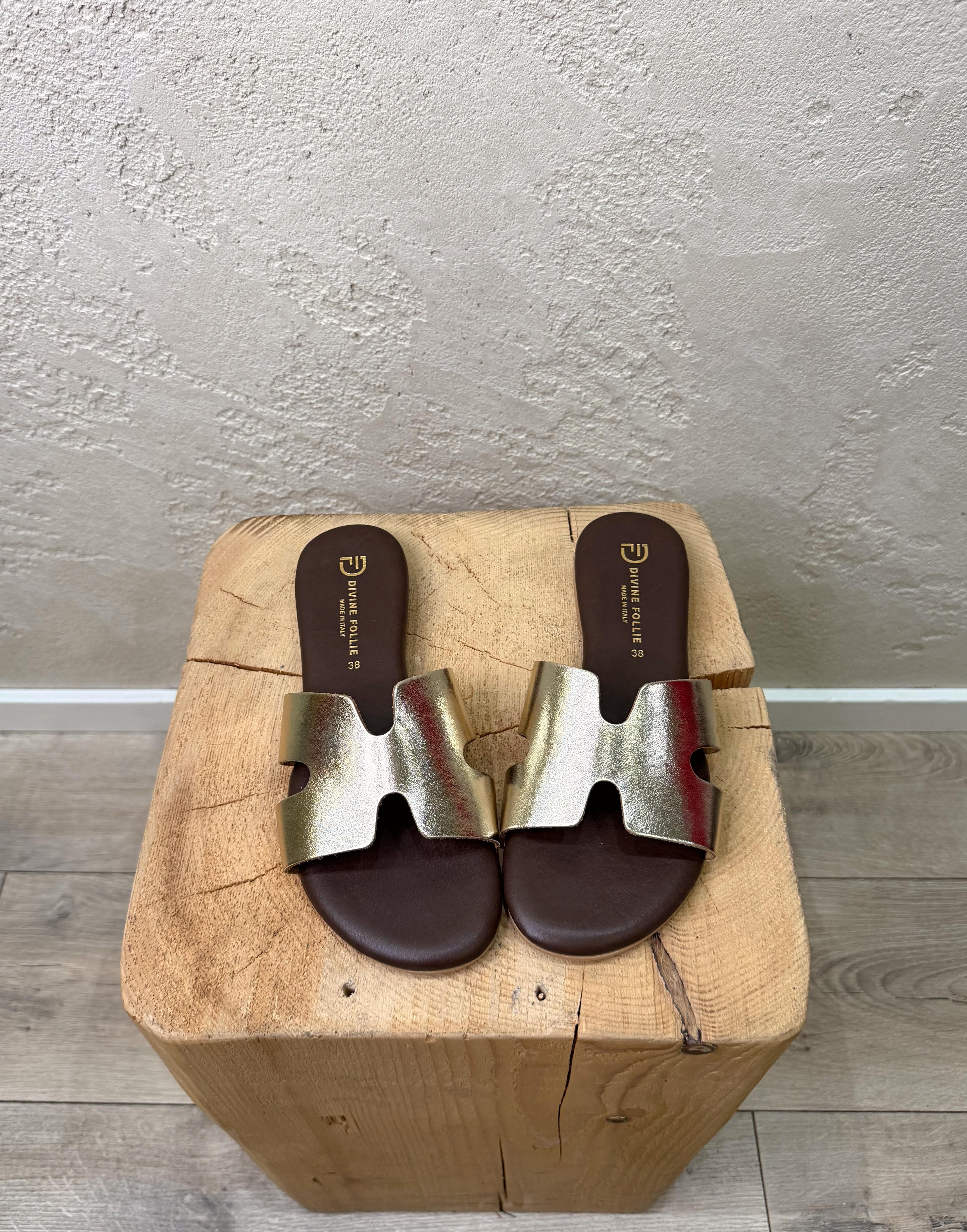 ciabattina flat in vera pelle 1080 PLATINO DIVINE FOLLIE 