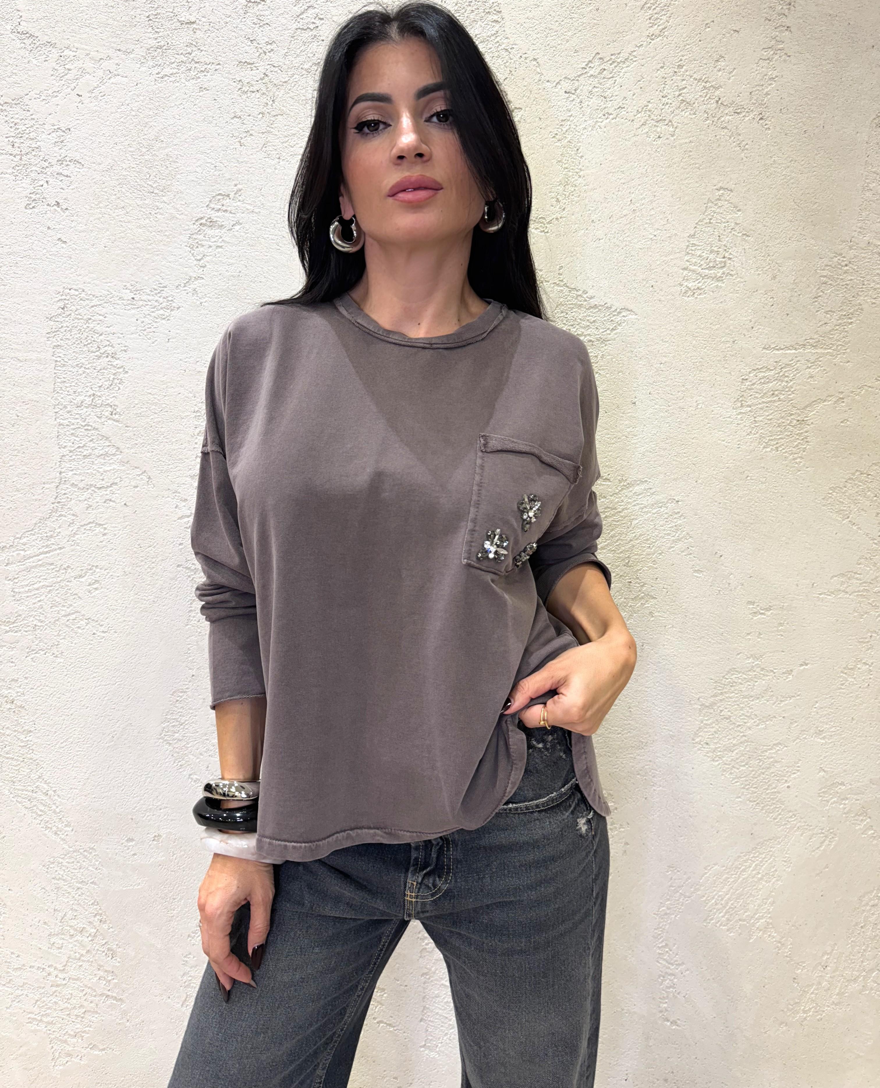 felpa over stone washed con dettaglio gioiello 59241M MORO SUSY MIX 