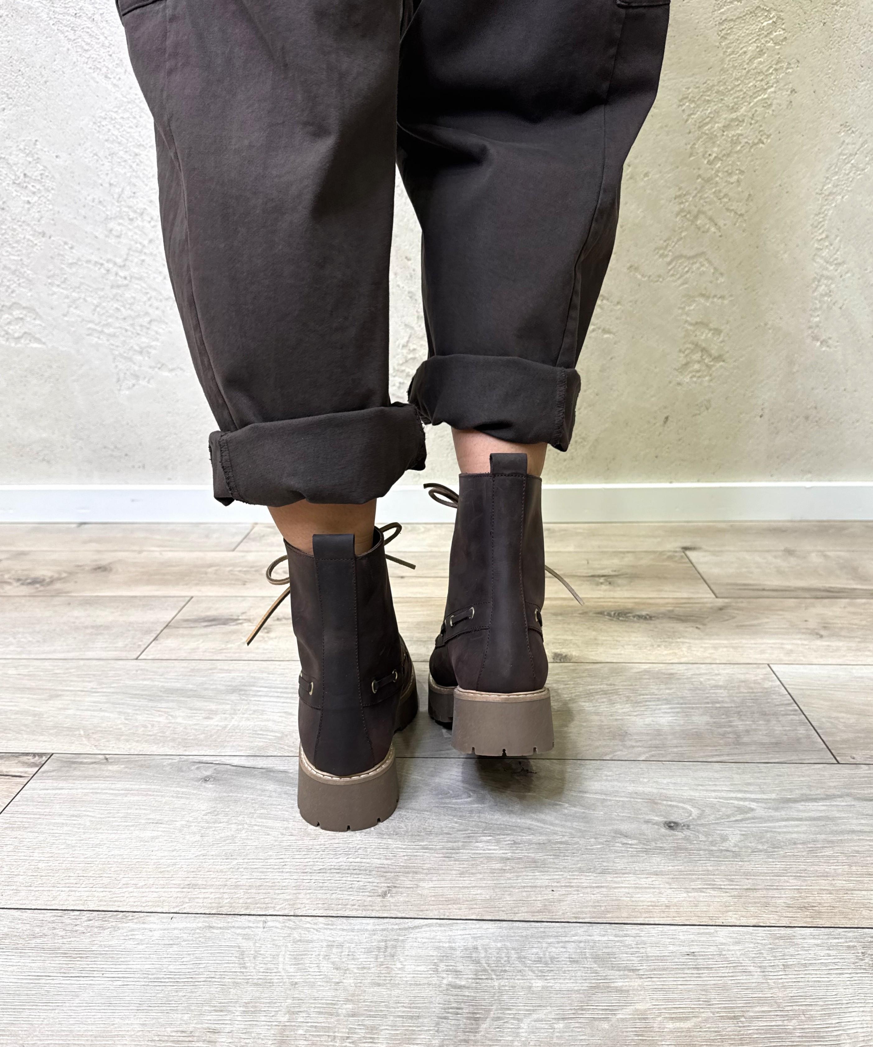 Stivaletto stringato in pelle SM17 MORO OVYE' 