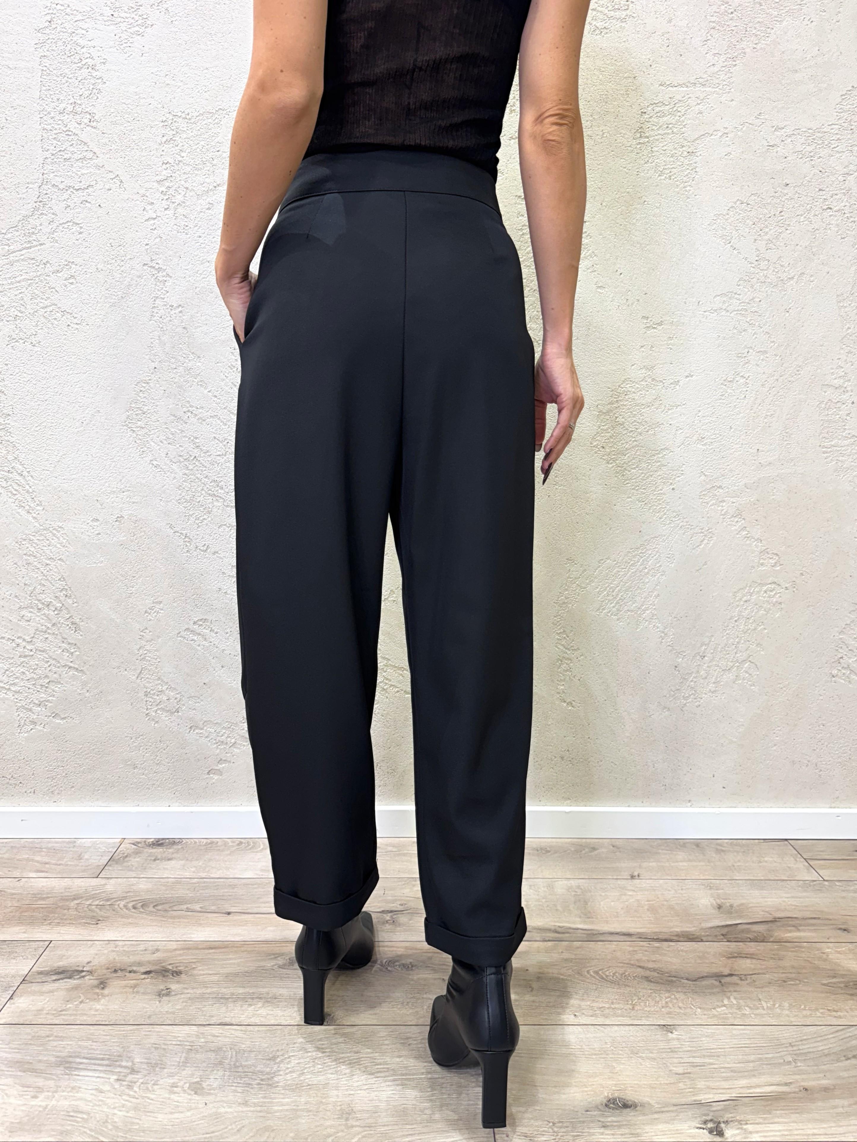 pantalone carrot fit con pinces TF0688 NERO VICOLO 