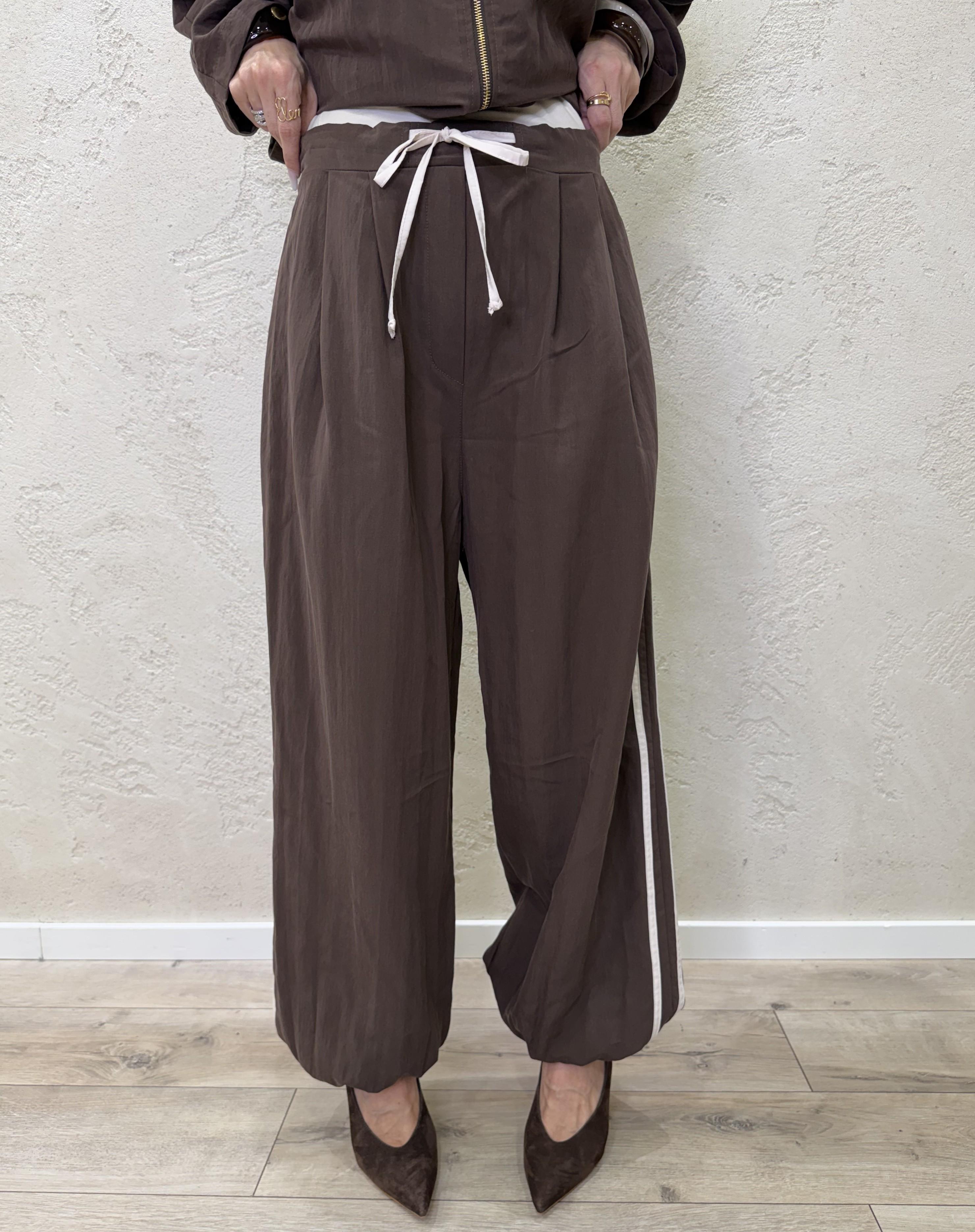 pantalone modello balloon in tessuto tecnico con bande laterali TAB1742 MORO/BURRO VICOLO 