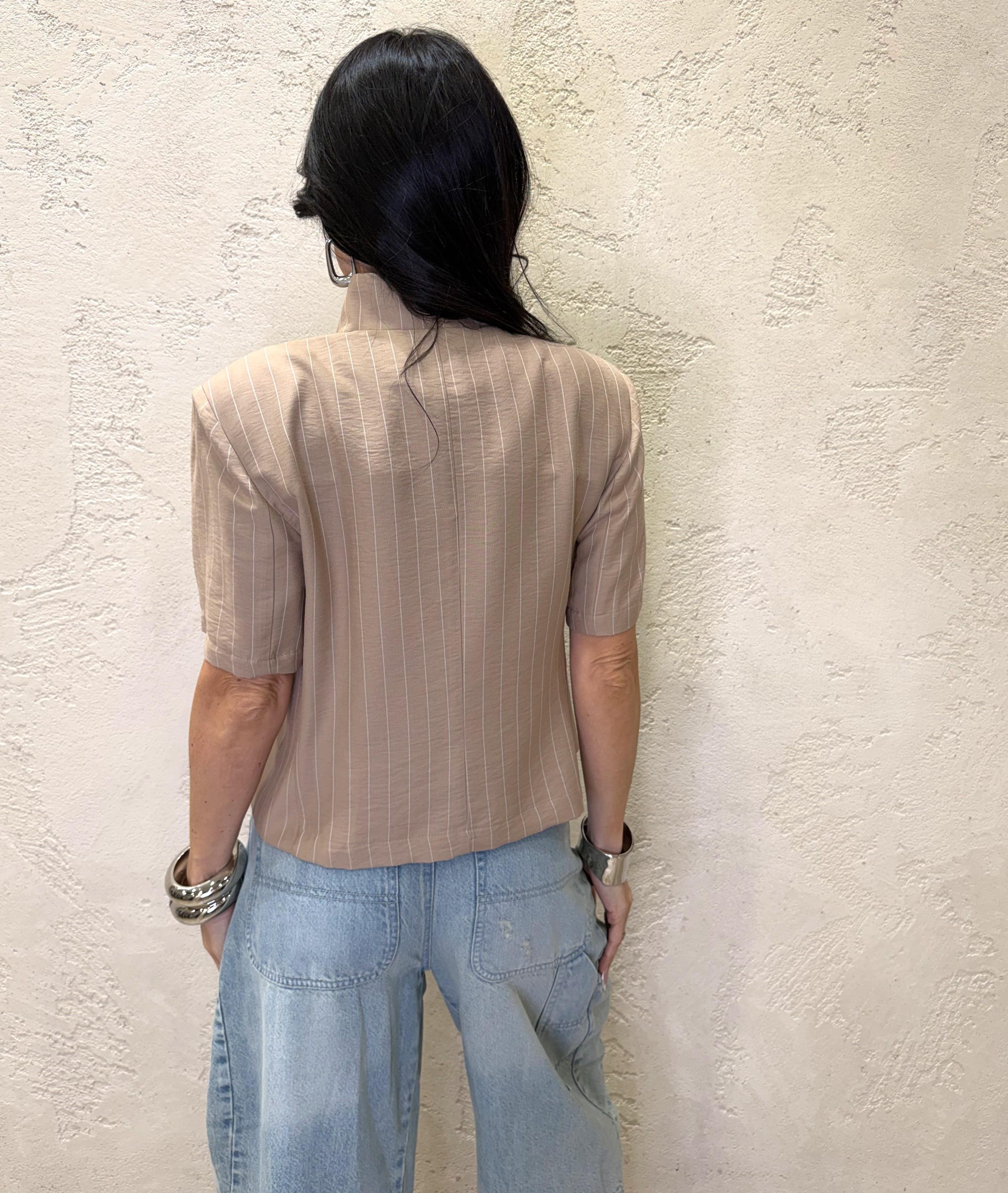 giacca manica corta gessata con collo alla coreana e chiusura asimmetrica JMN-Q115 BEIGE HAVEONE 