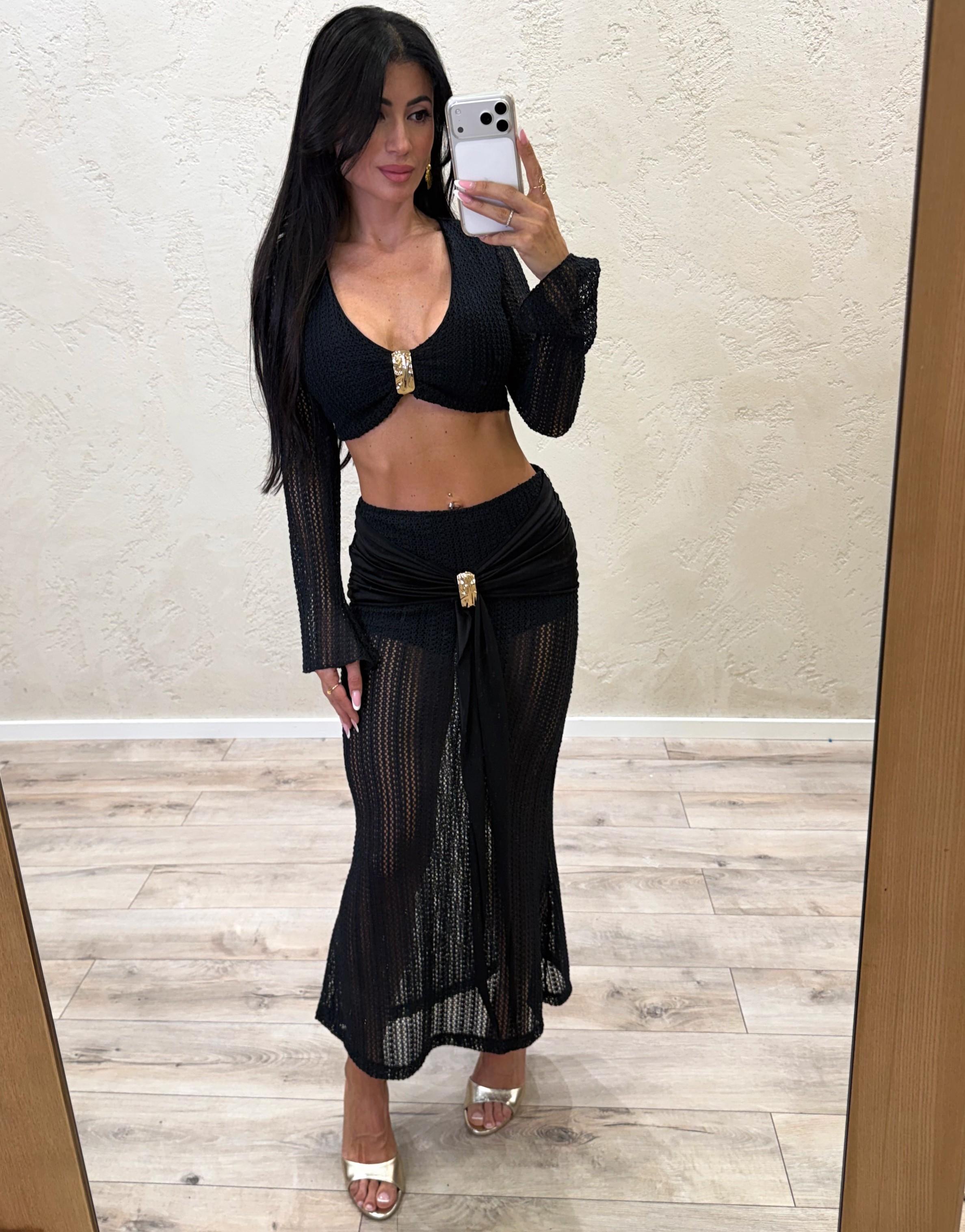 top modello crop in maglia traforata con dettaglio oro RMA-Q063 NERO HAVEONE 