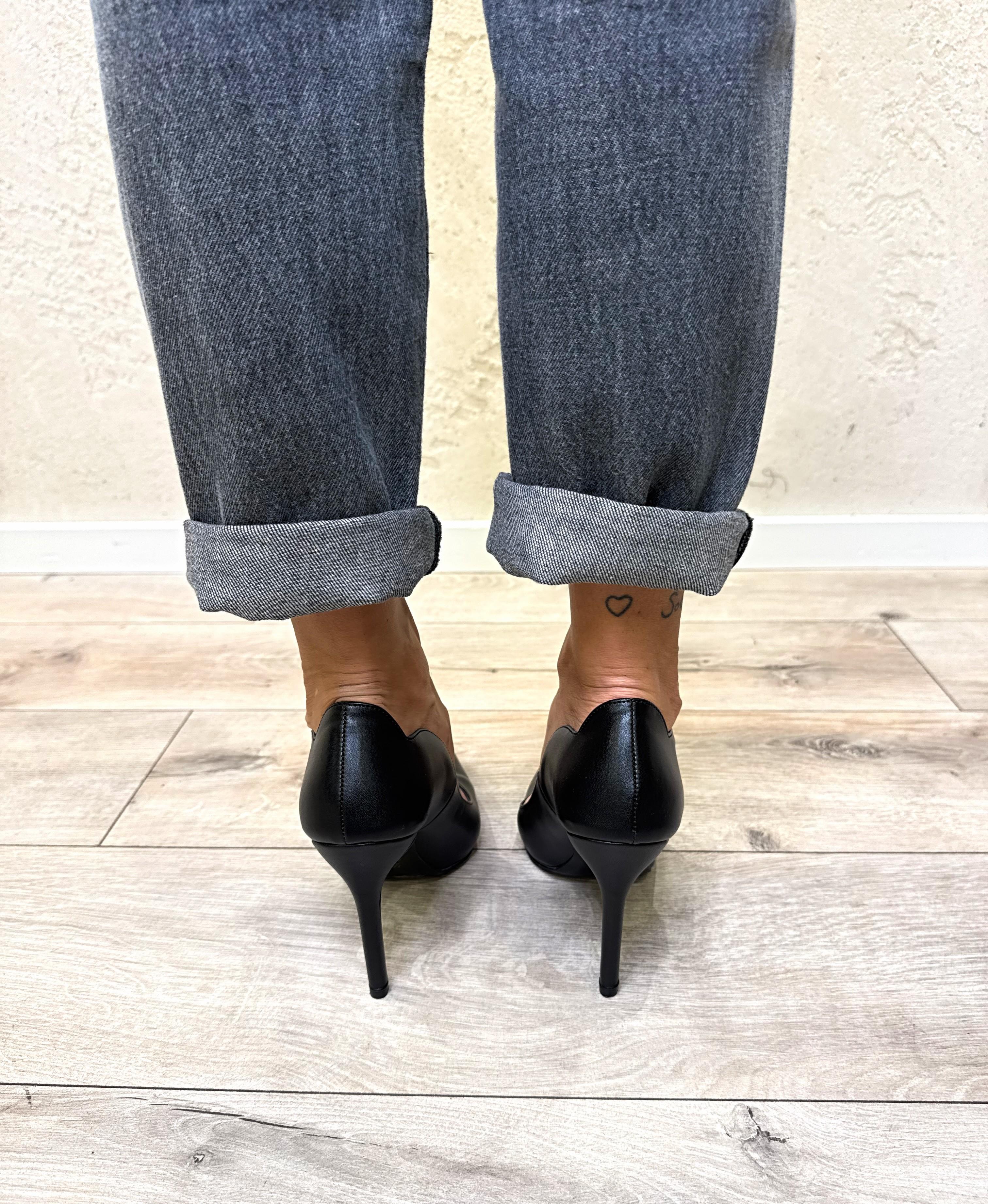 decolletè in vera pelle con dettaglio di profilo a onda LFI742022 NERO OVYE' 