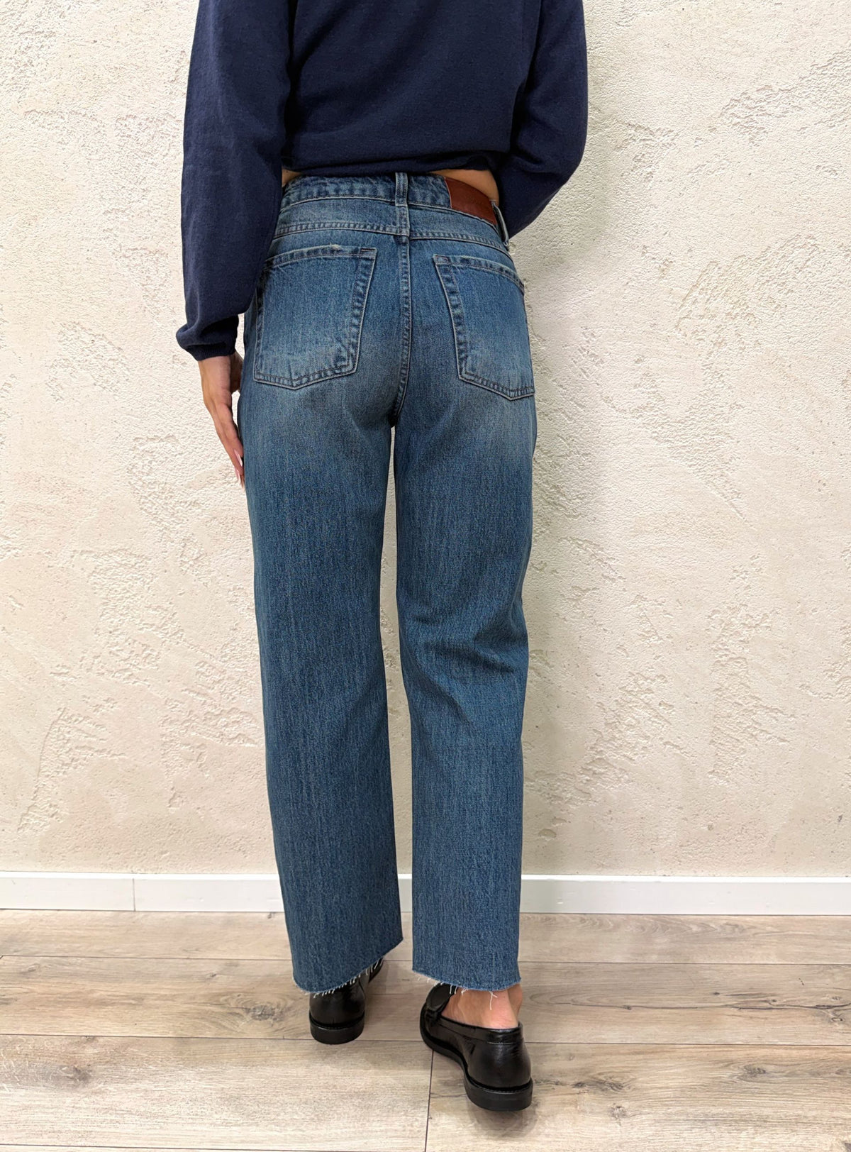 Jeans modello tom a gamba dritta