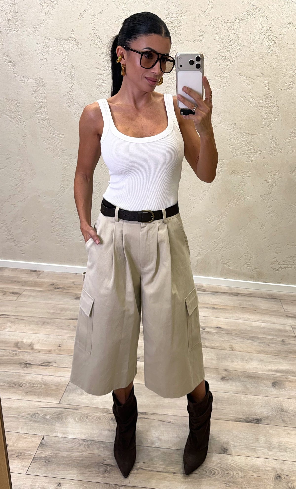 Maxi bermuda con tasconi e cintura