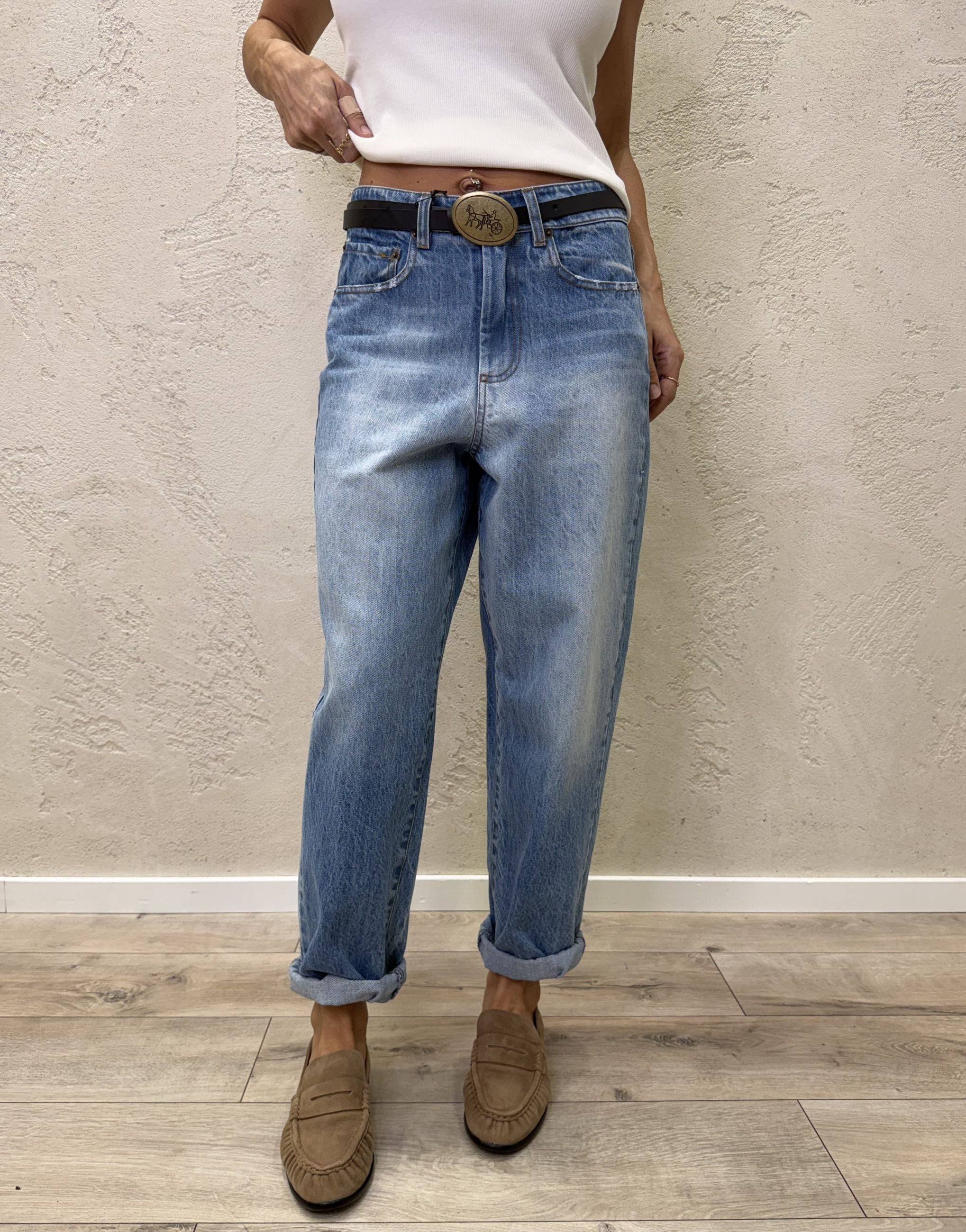 Jeans Hailey regular straight con cintura