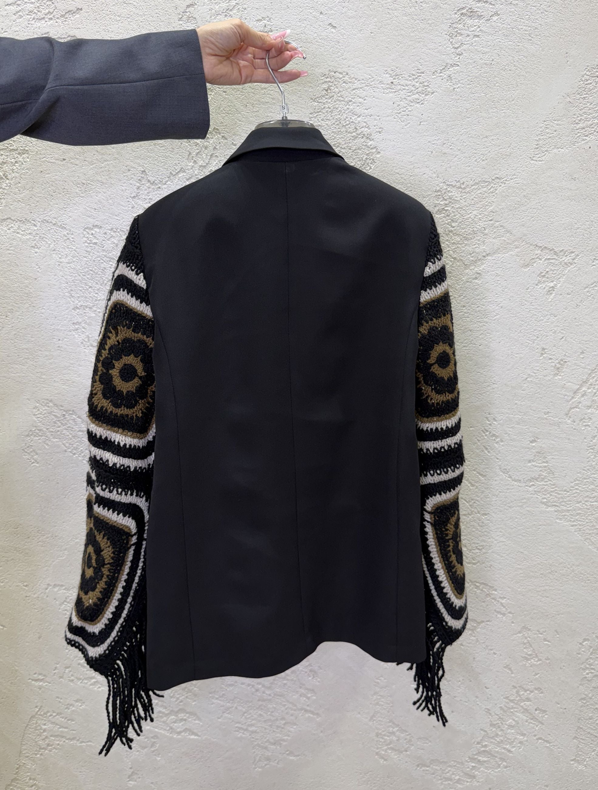 Blazer maniche crochet e frange