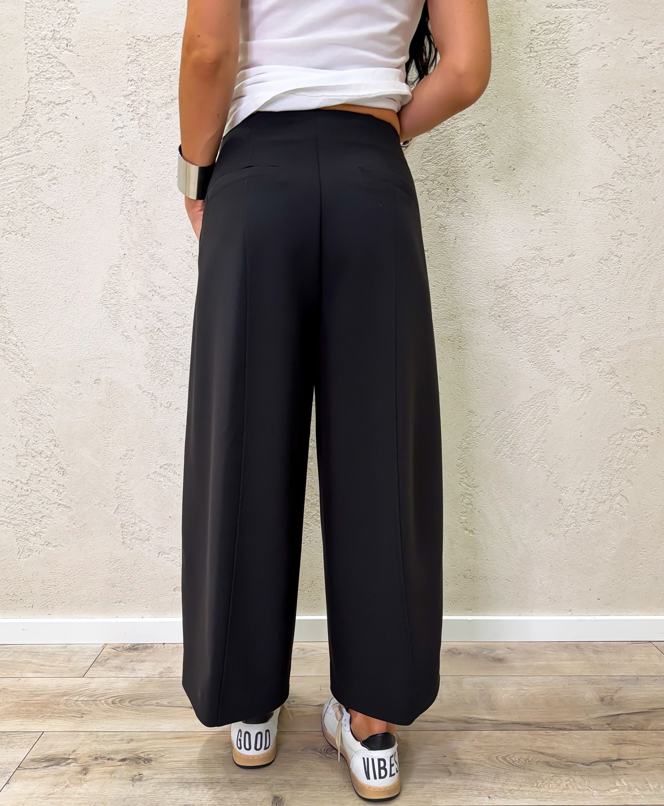 Pantalone gamba ampia effetto fluido