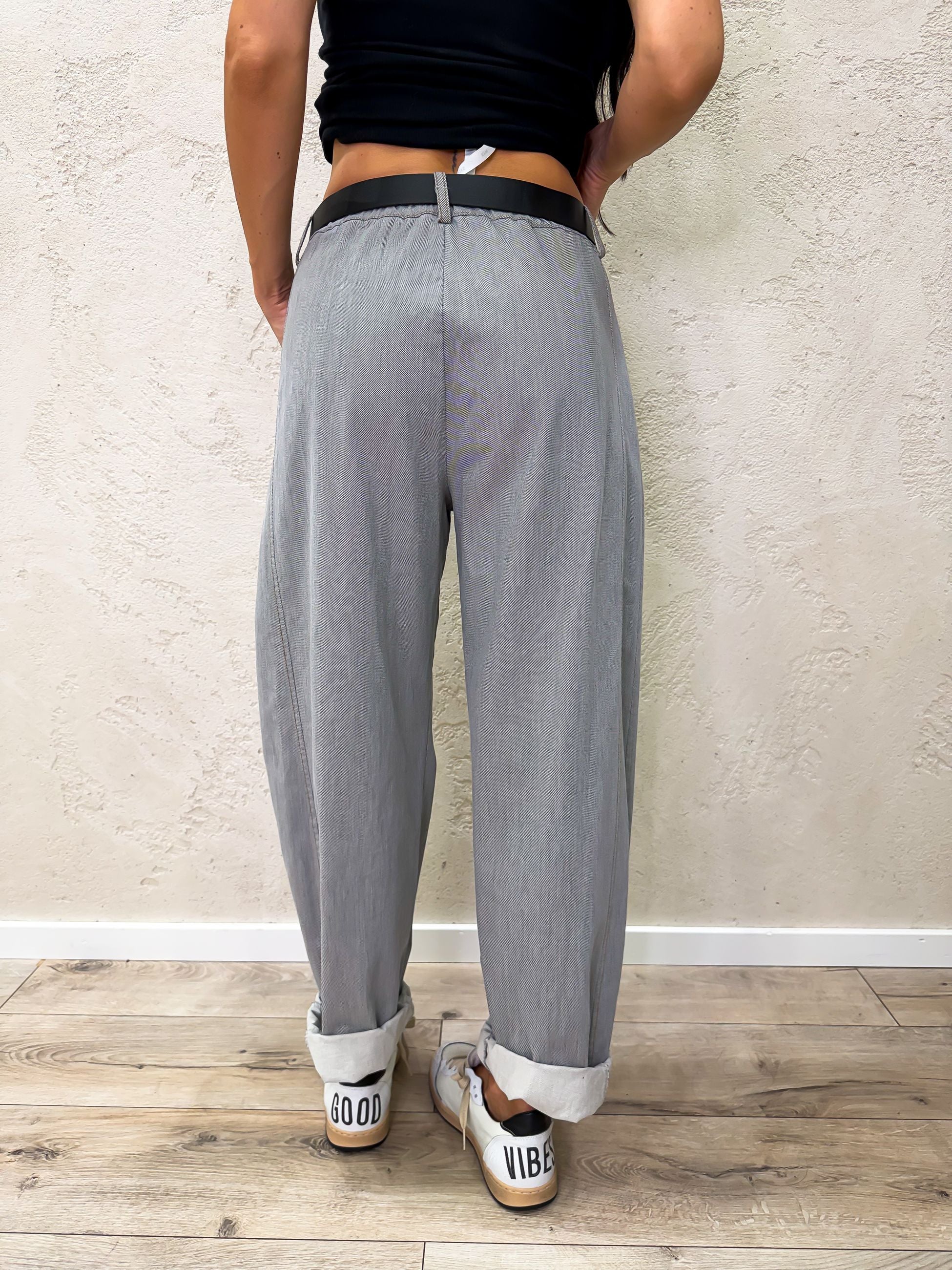 Pantalone in cotone modello a ovetto