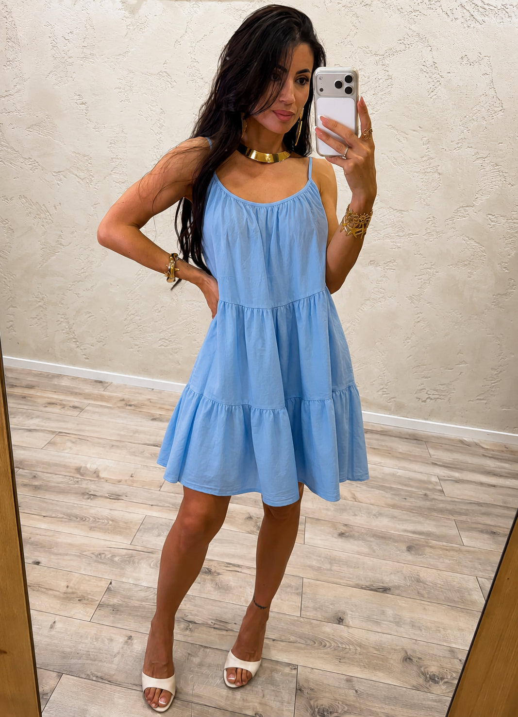 Abito mini a balze in 100% cotone