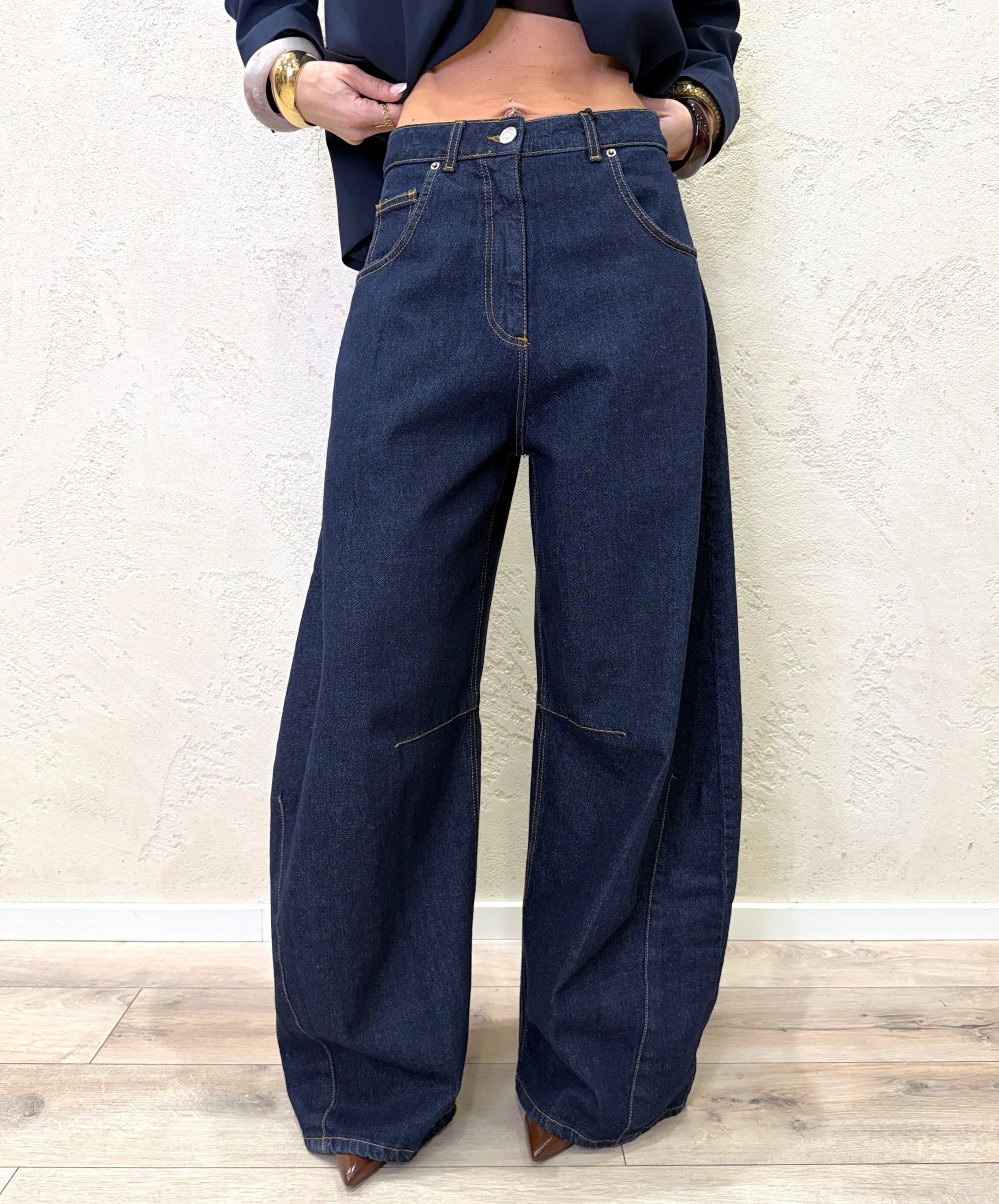 jeans modello louvre barrel fit