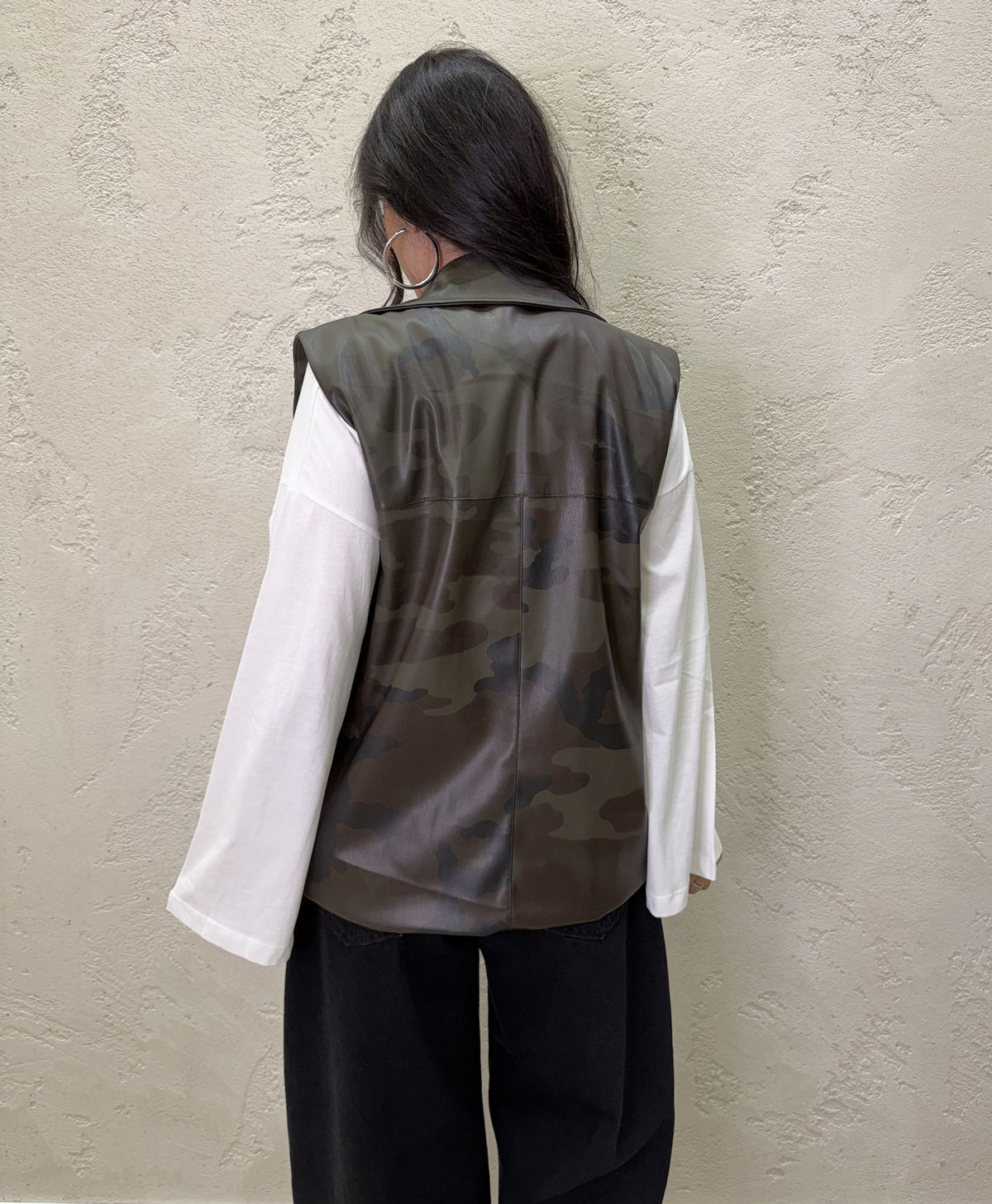Gilet camouflage in ecopelle