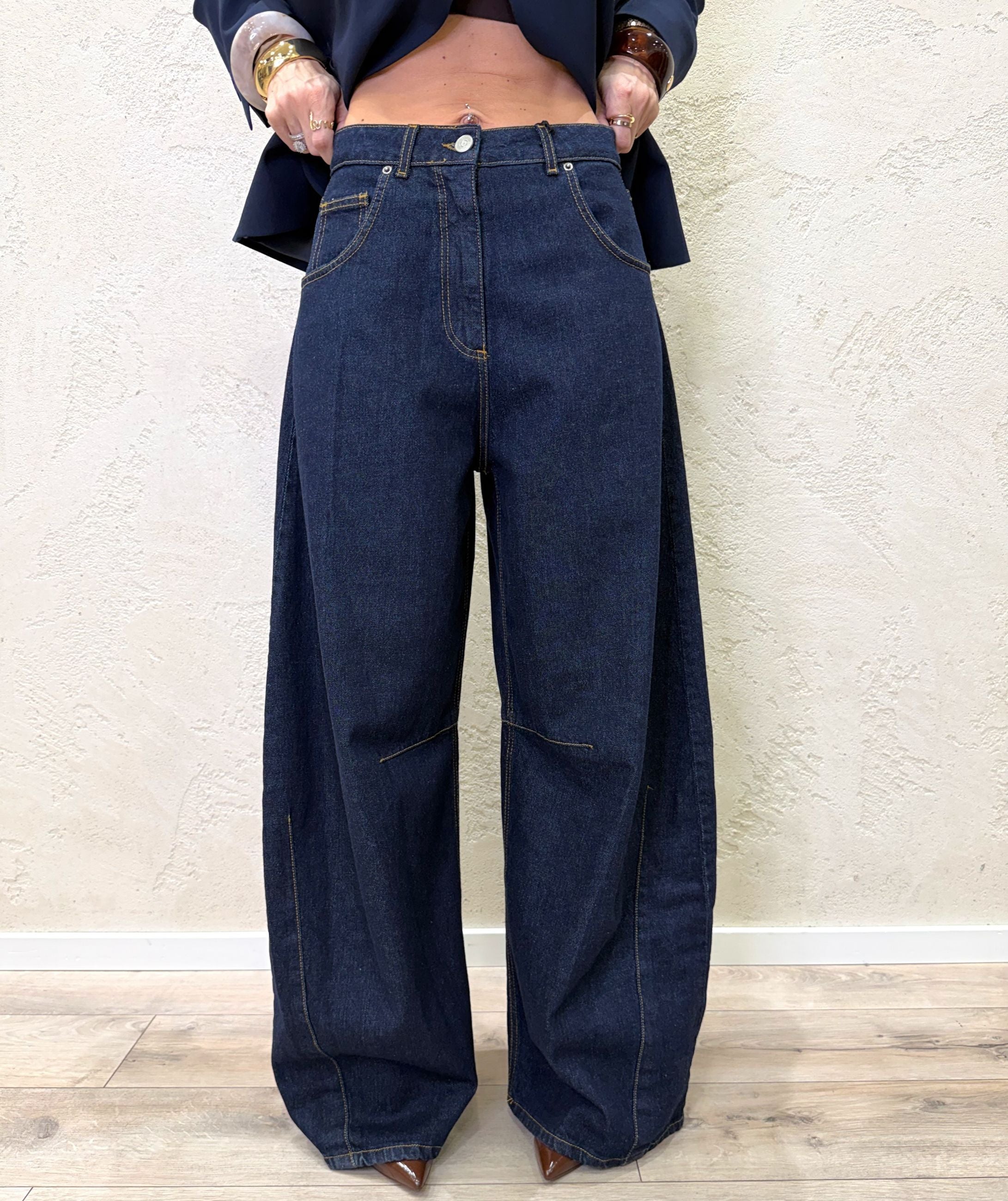 jeans modello louvre barrel fit