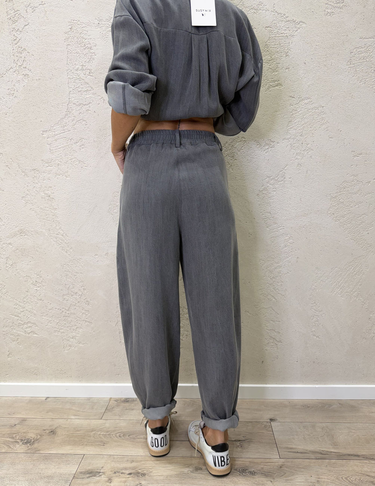 Pantalone barrel fit in lyocell con elastico
