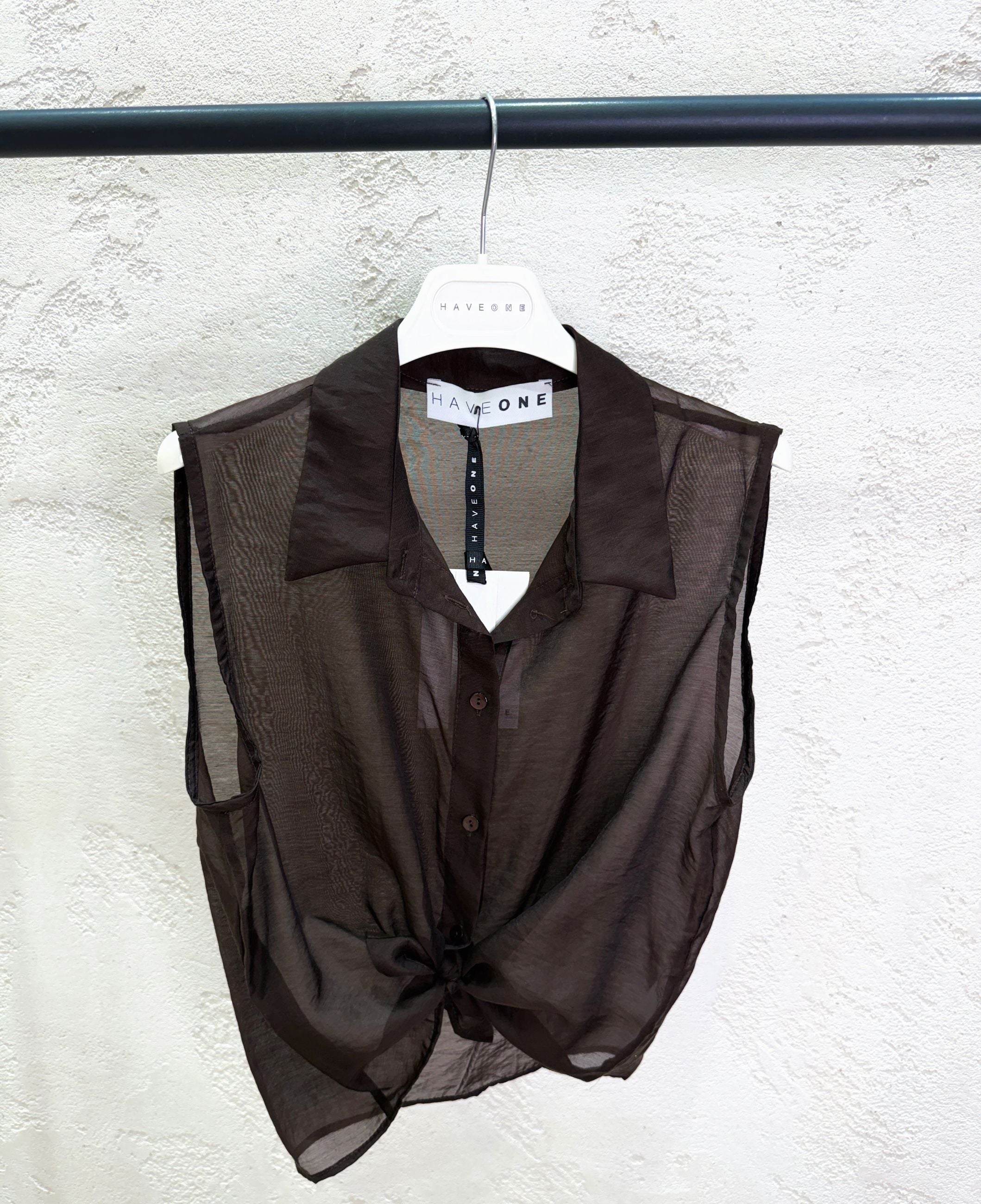 Camicia smanicata con nodo effetto vedo non vedo