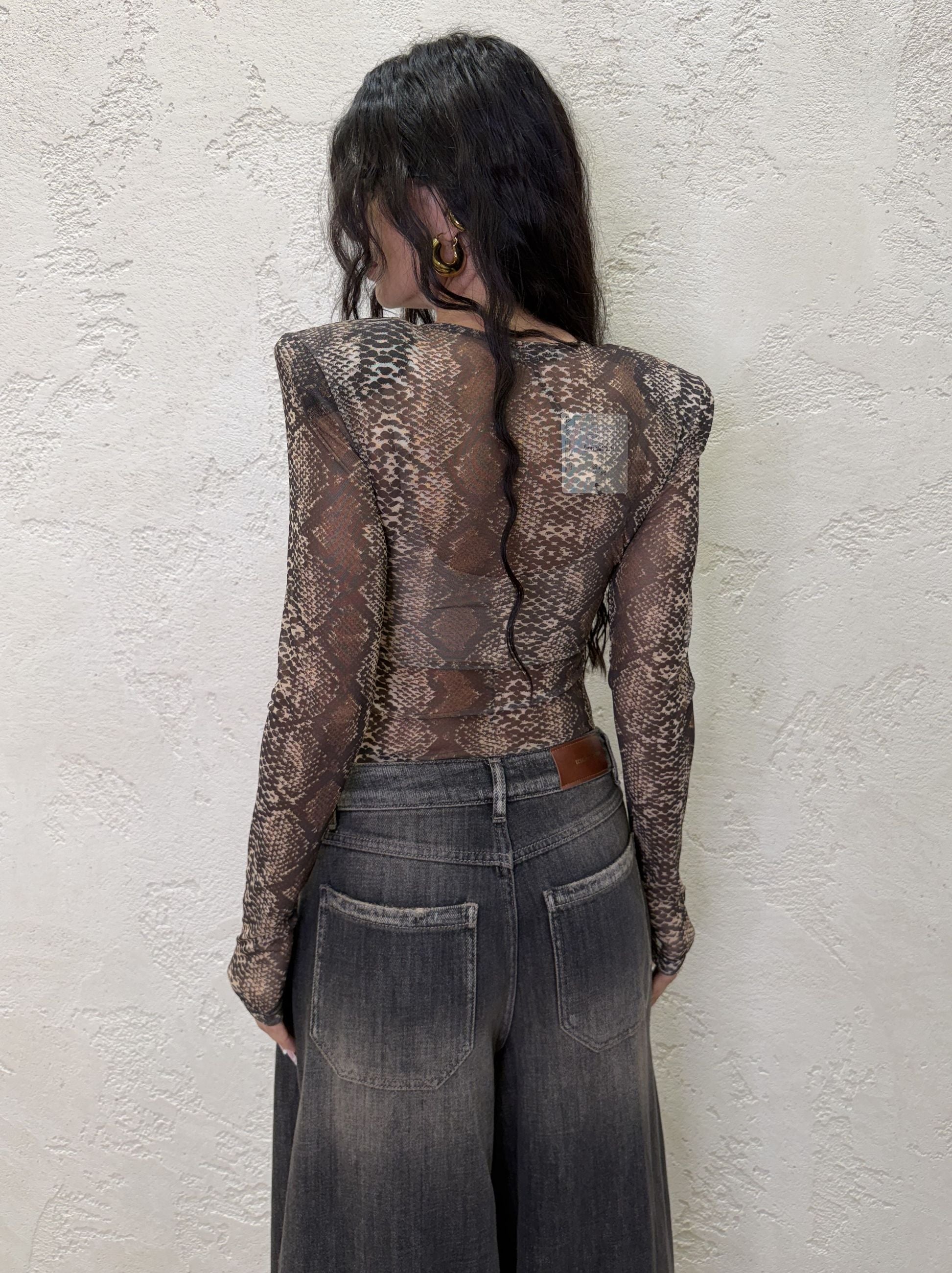 Body Snake con spalline imbottite tessuto semitrasparente