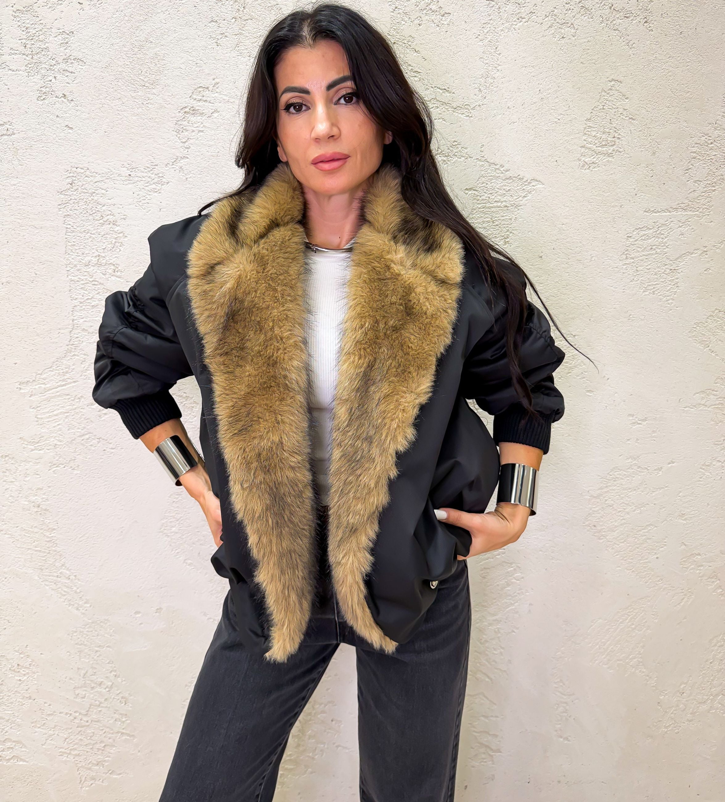 Bomber con collo in ecopelliccia